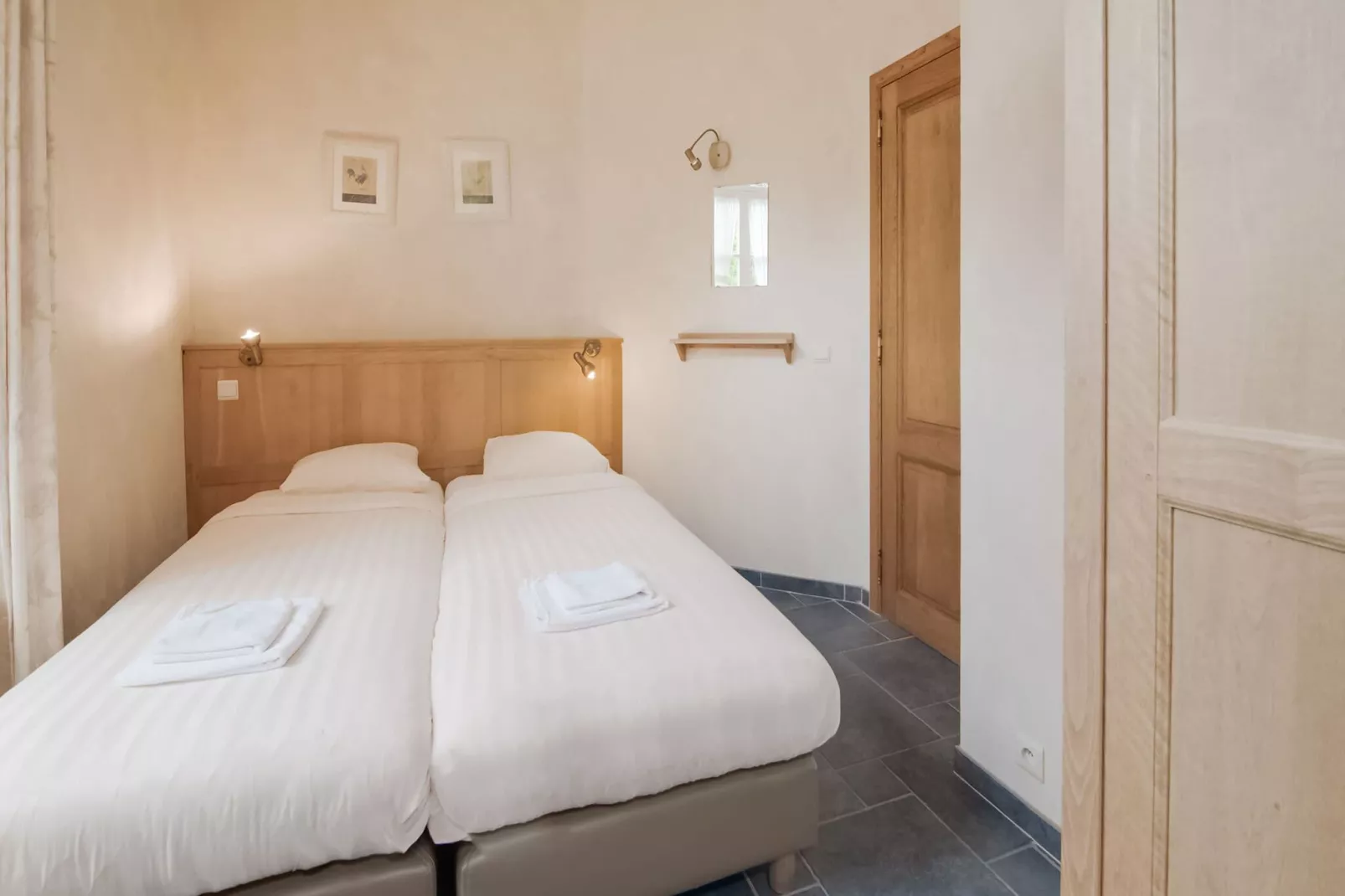 Appartement voor zes Domain Château Dieupart-Bedroom
