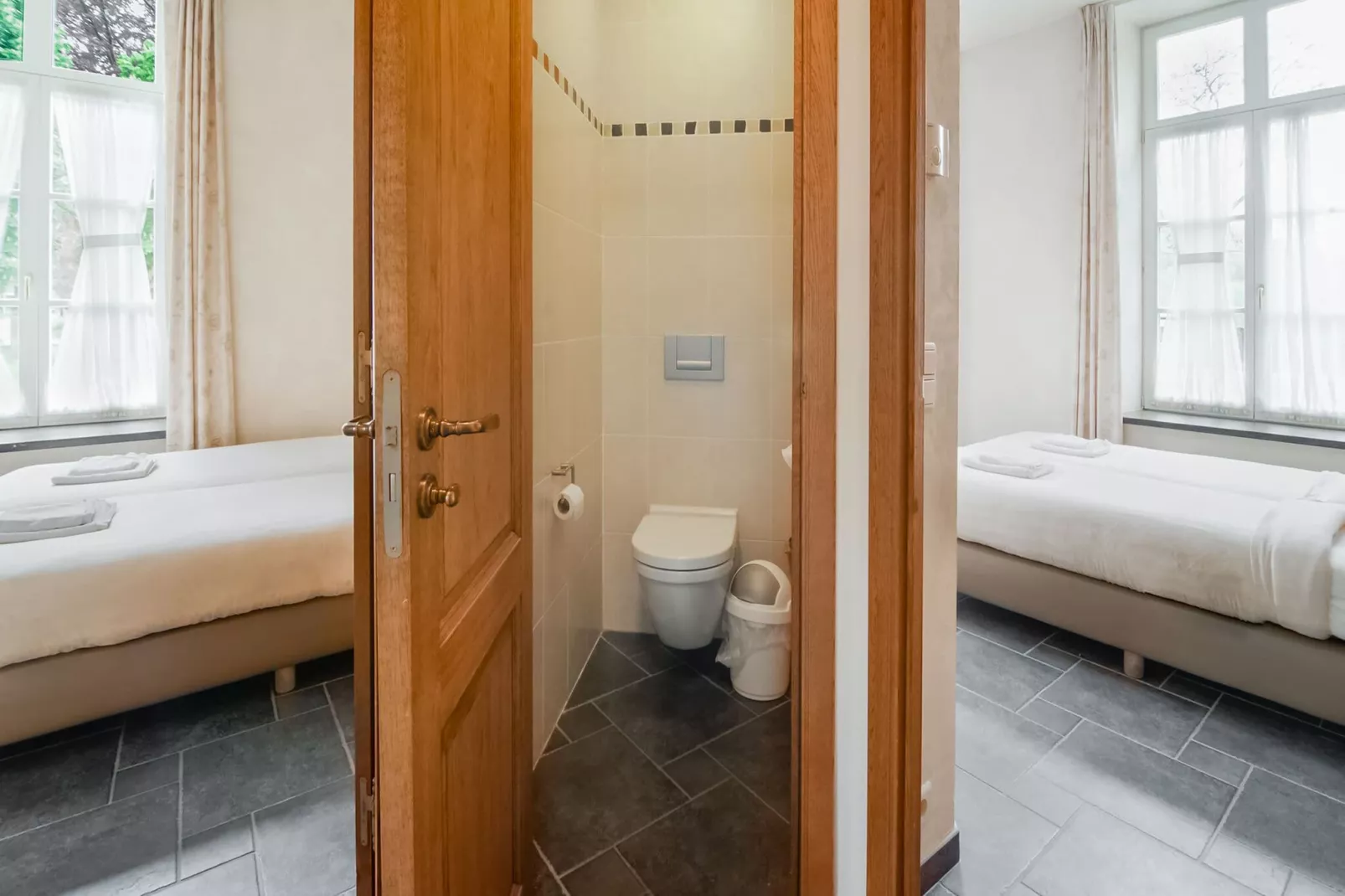 Appartement voor zes Domain Château Dieupart-Bathroom