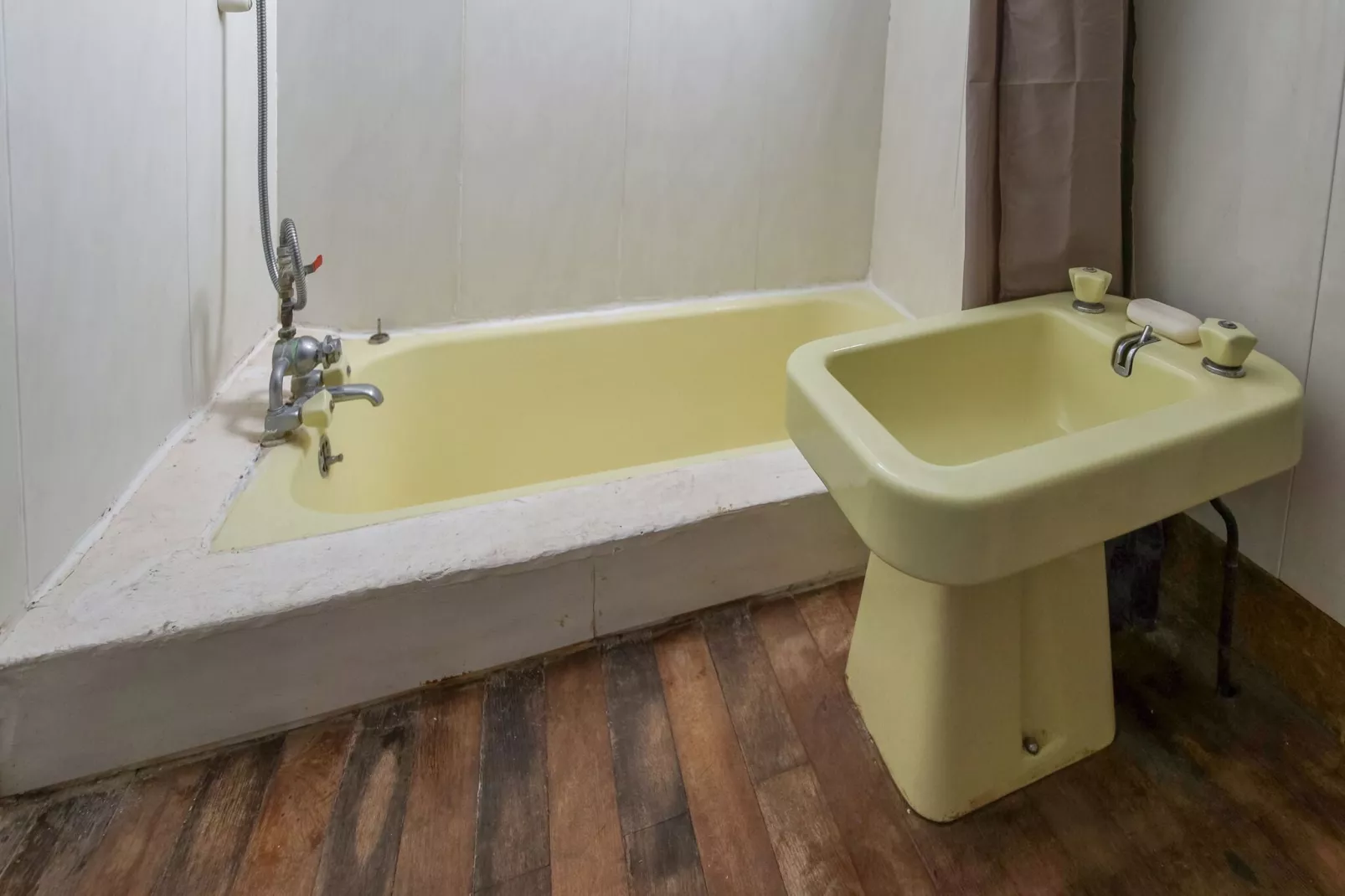 LA MAISON CHAUVE-Salle de bain