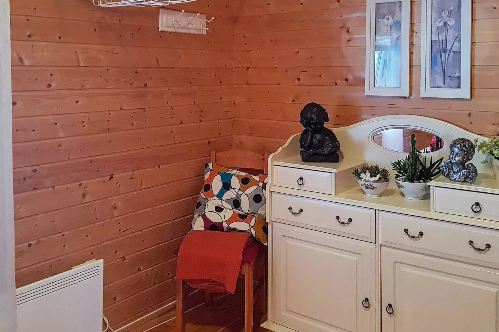 56764 - HAUGEN-Indoor