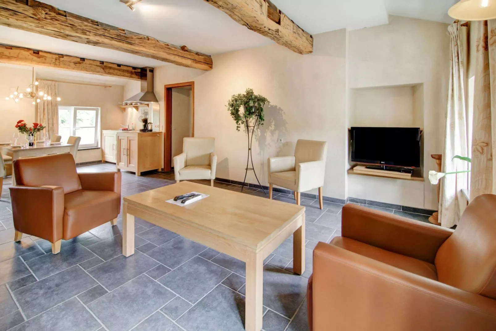 Appartement voor zes Domaine Château Dieupart-Salon