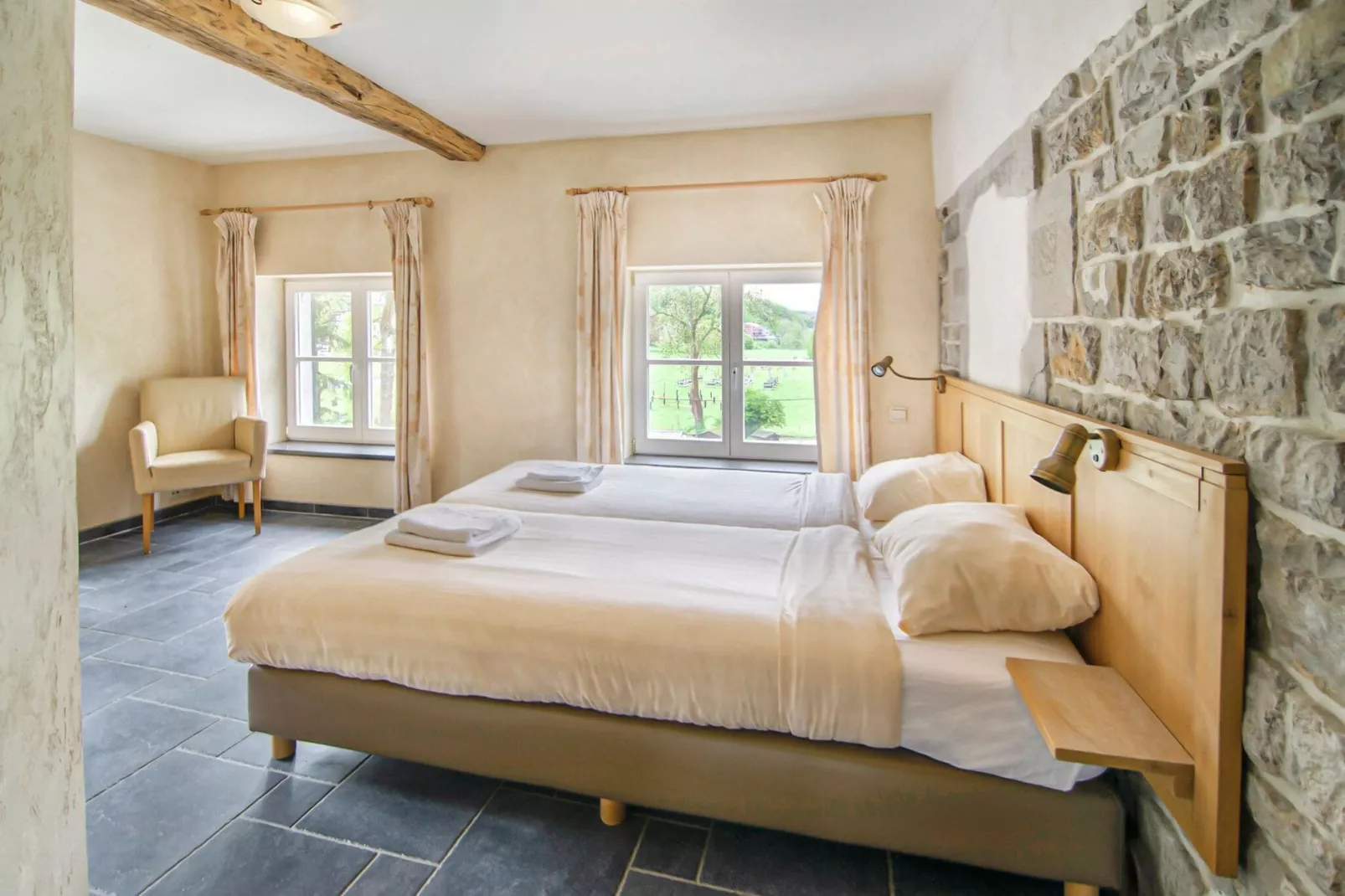 Appartement voor zes Domaine Château Dieupart-Chambre