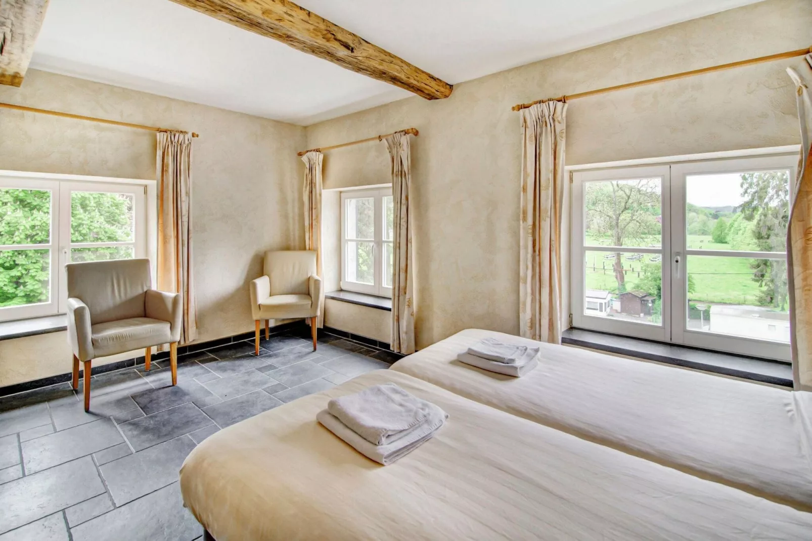 Appartement voor zes Domaine Château Dieupart-Chambre