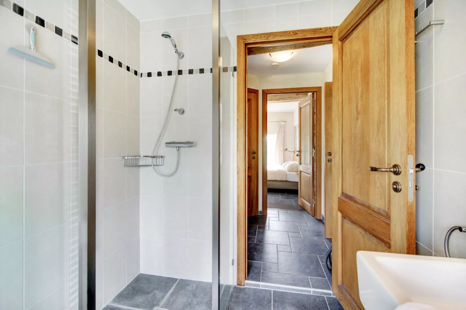 Appartement voor zes Domaine Château Dieupart-Salle de bain