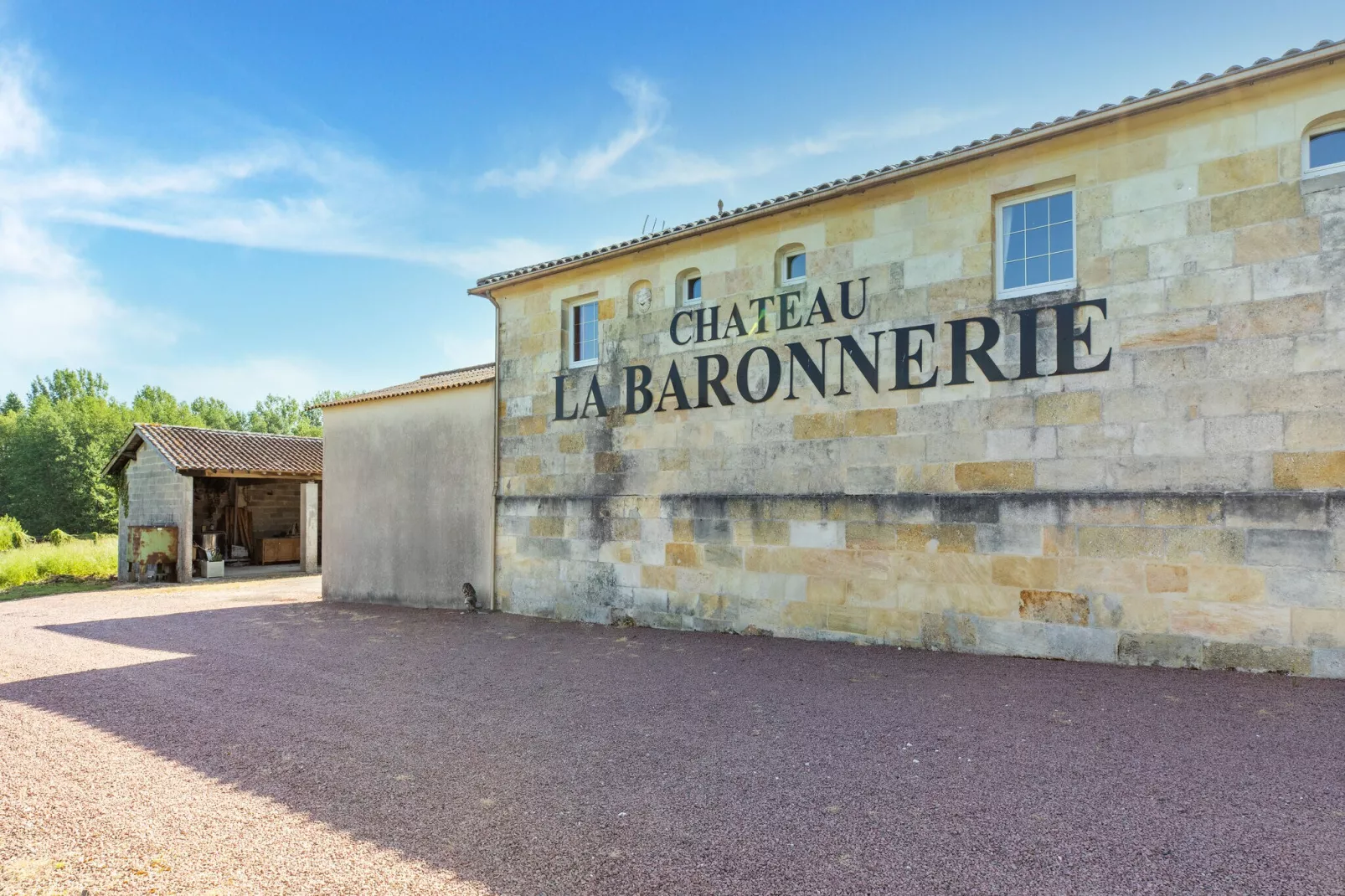 Château la Baronnerie-Exterior summer