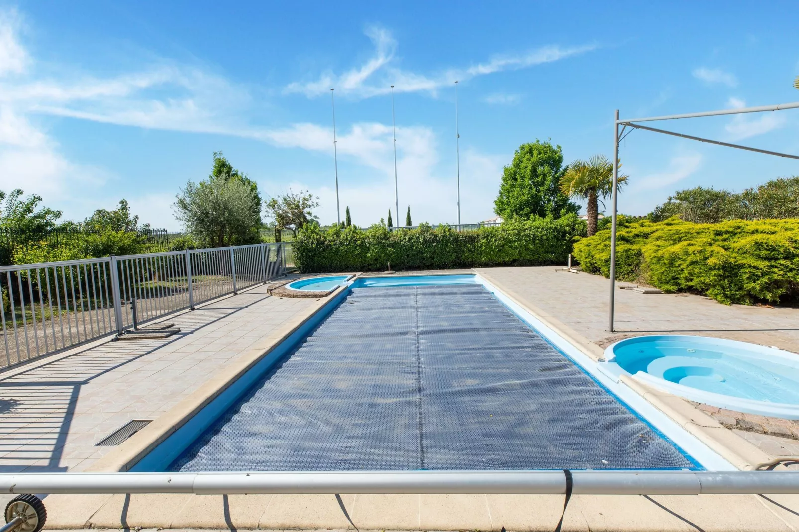 Château la Baronnerie-Pool