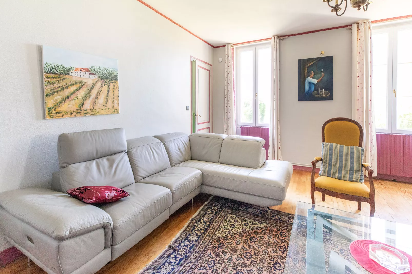 Château la Baronnerie-Living room