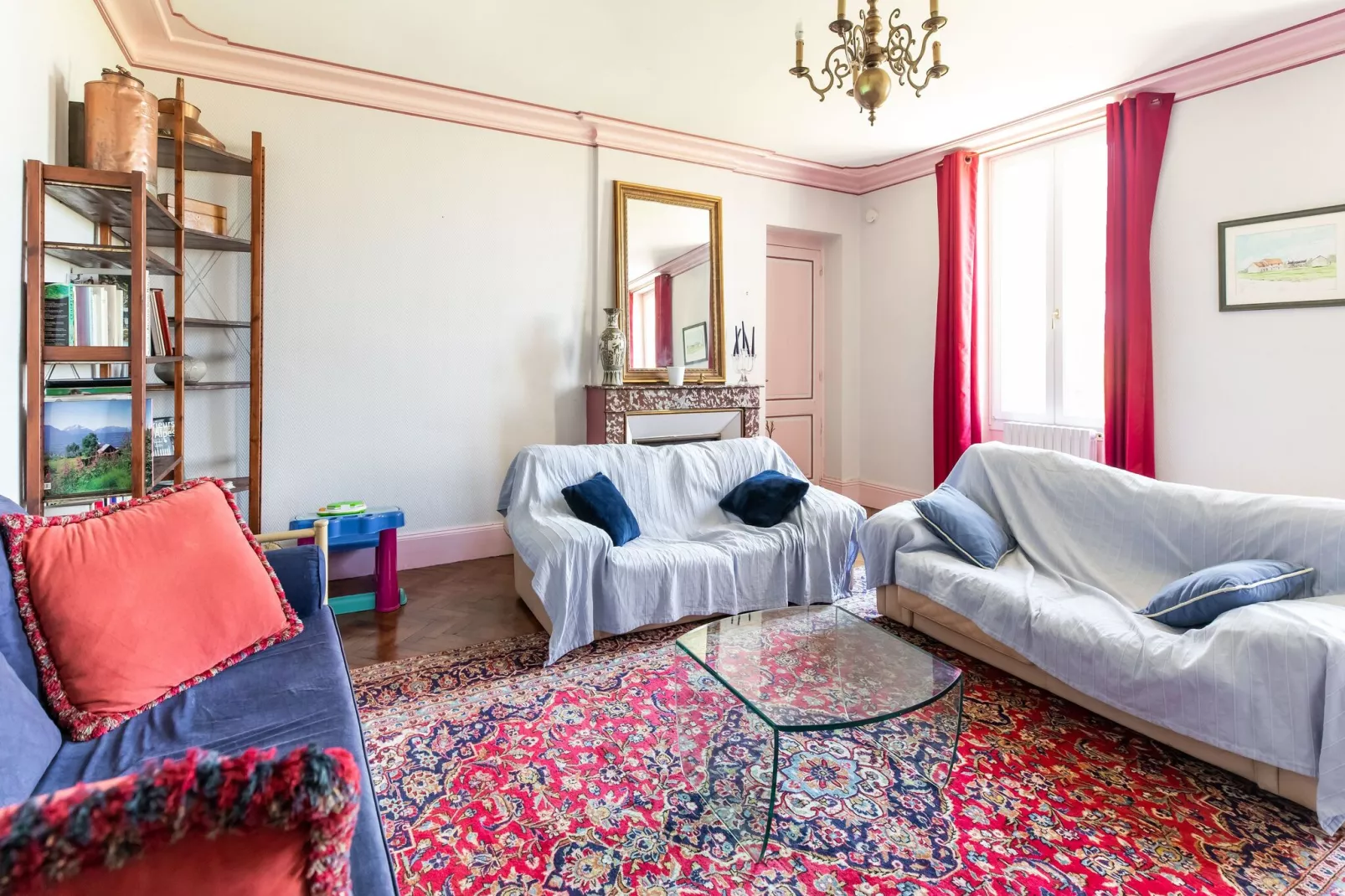 Château la Baronnerie-Living room
