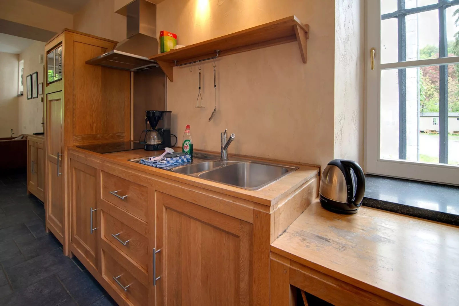 Torenwoning voor acht Domaine Château Dieupart-Cuisine