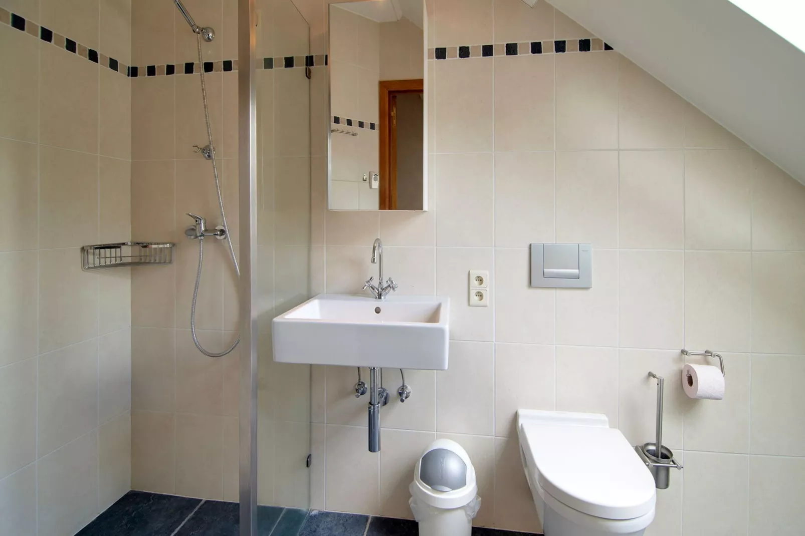 Torenwoning voor acht Domaine Château Dieupart-Salle de bain