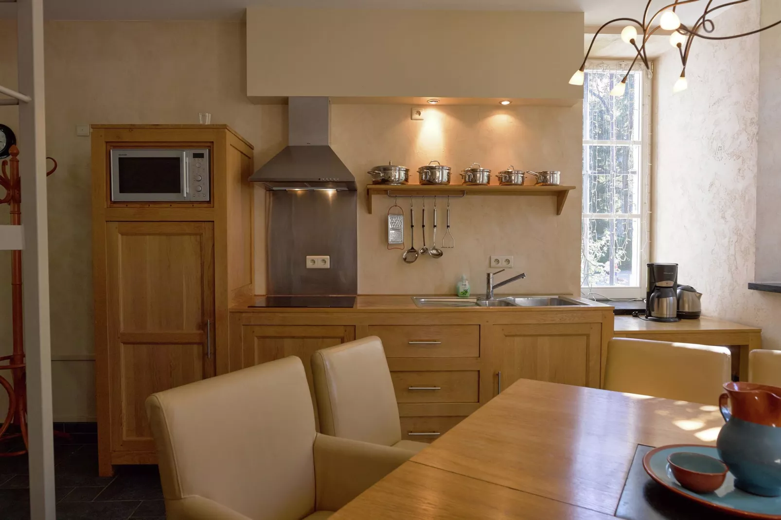 Torenwoning voor acht Domaine Château Dieupart-Cuisine