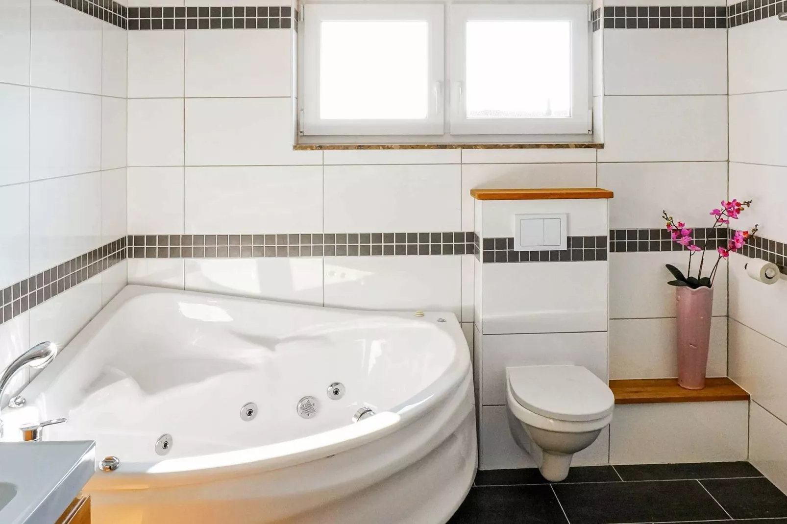 8 person holiday home in GLOMMEN-By Traum-Spa