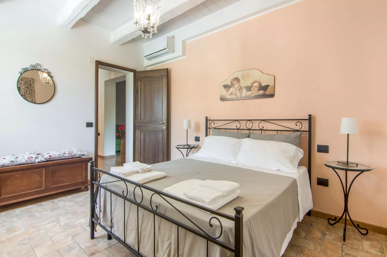 Montenovo Villa-Bedroom