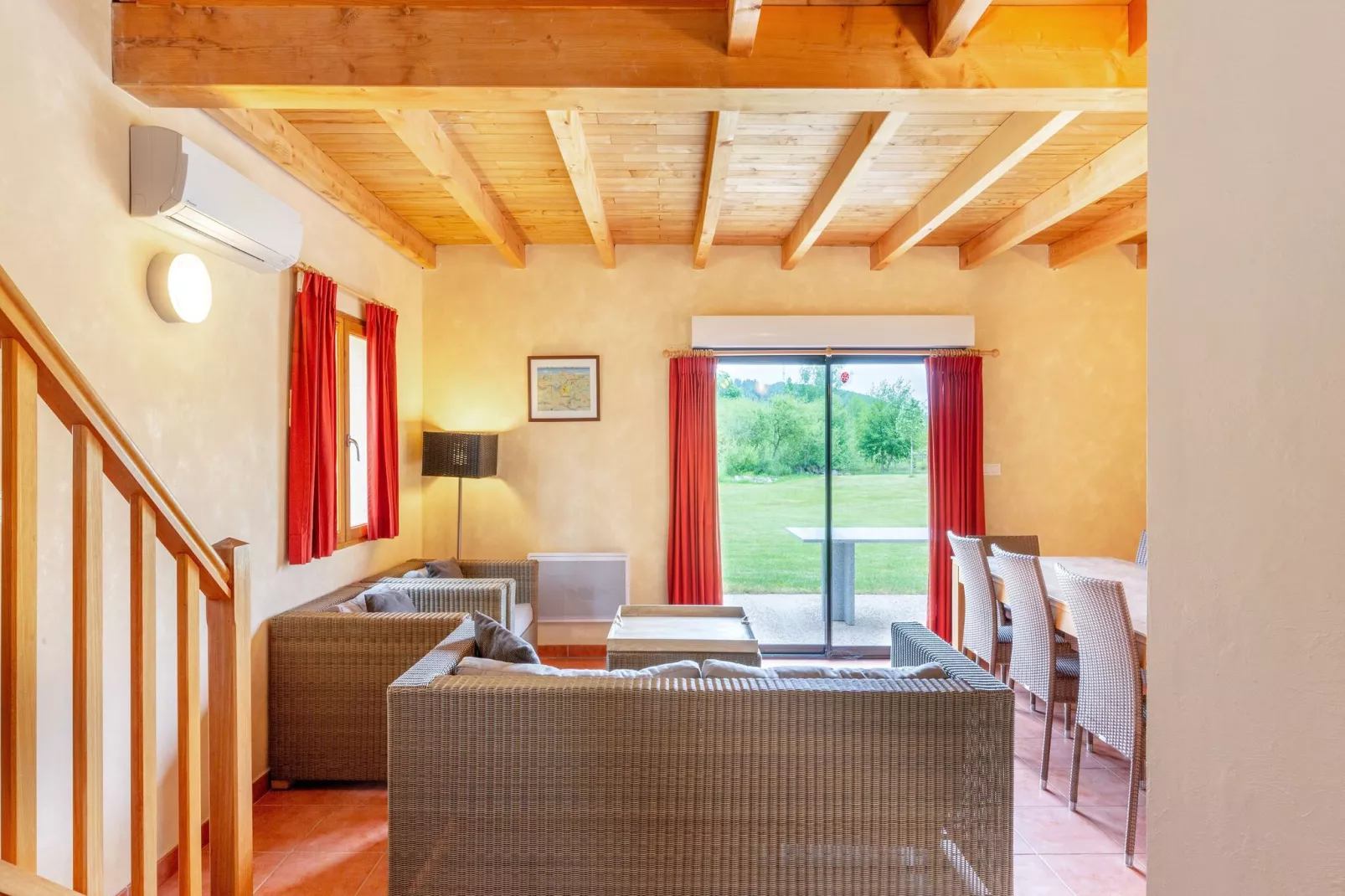 Le Lac Bleu-Living room