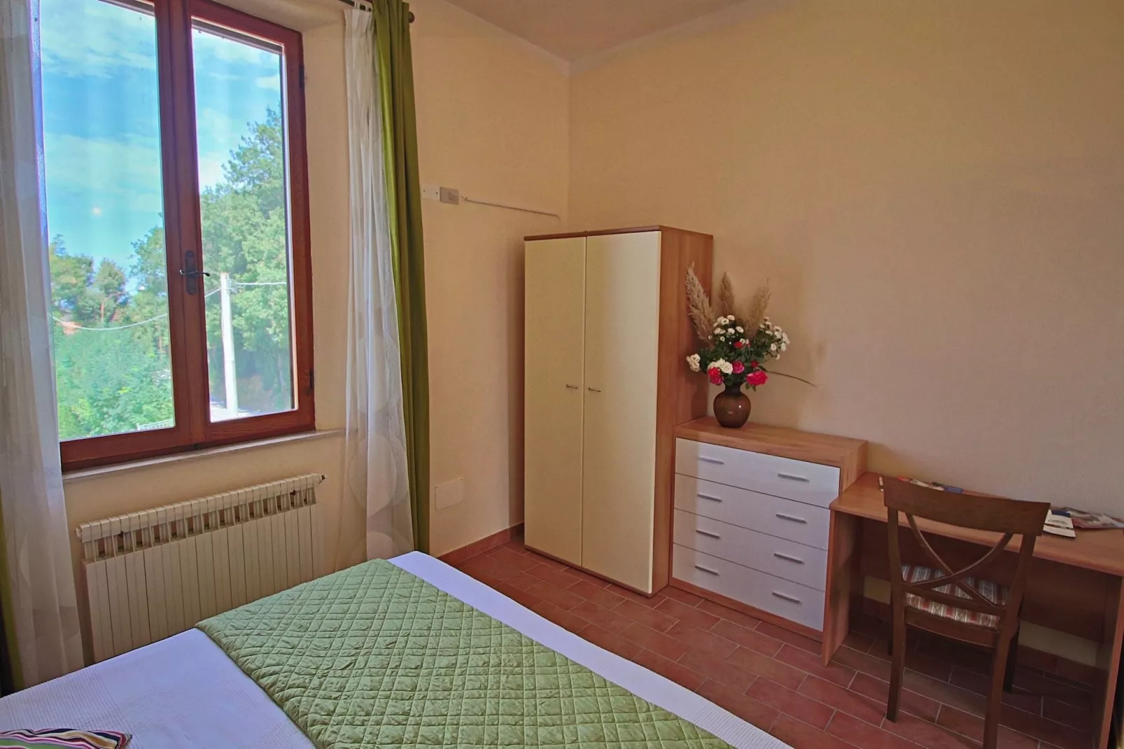 Tramonto-Bedroom
