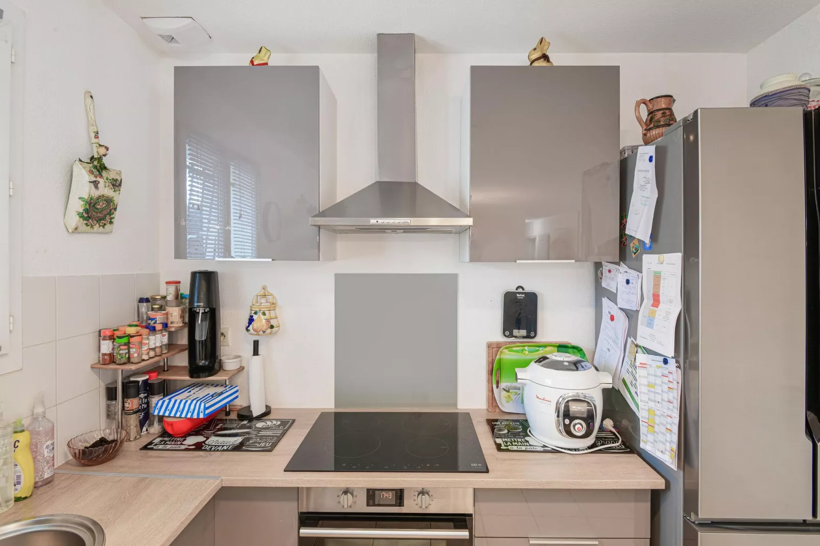 Chambre zen chez l'habitant avec piscine-Kitchen