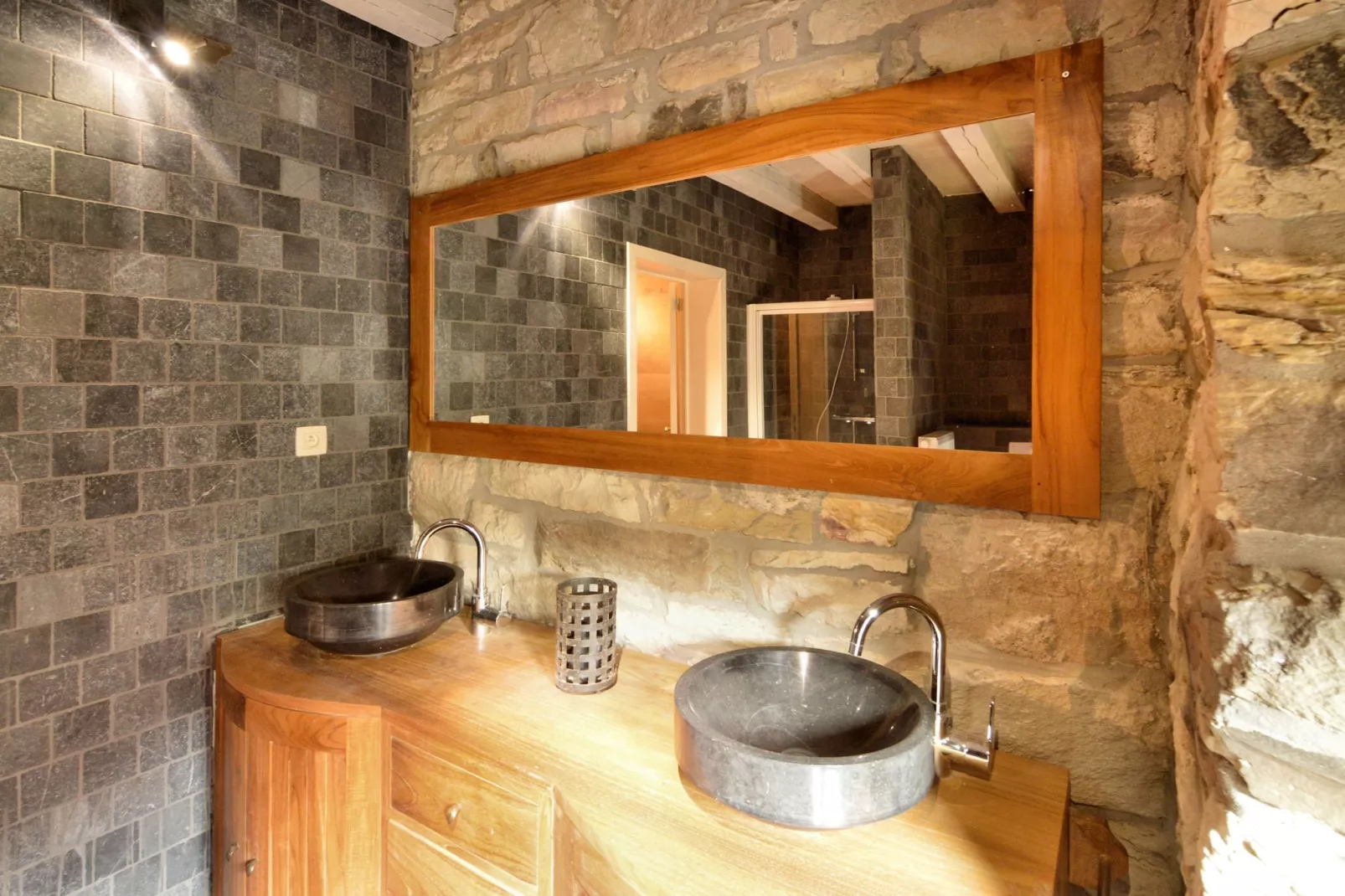 Pays des Sources-Bathroom