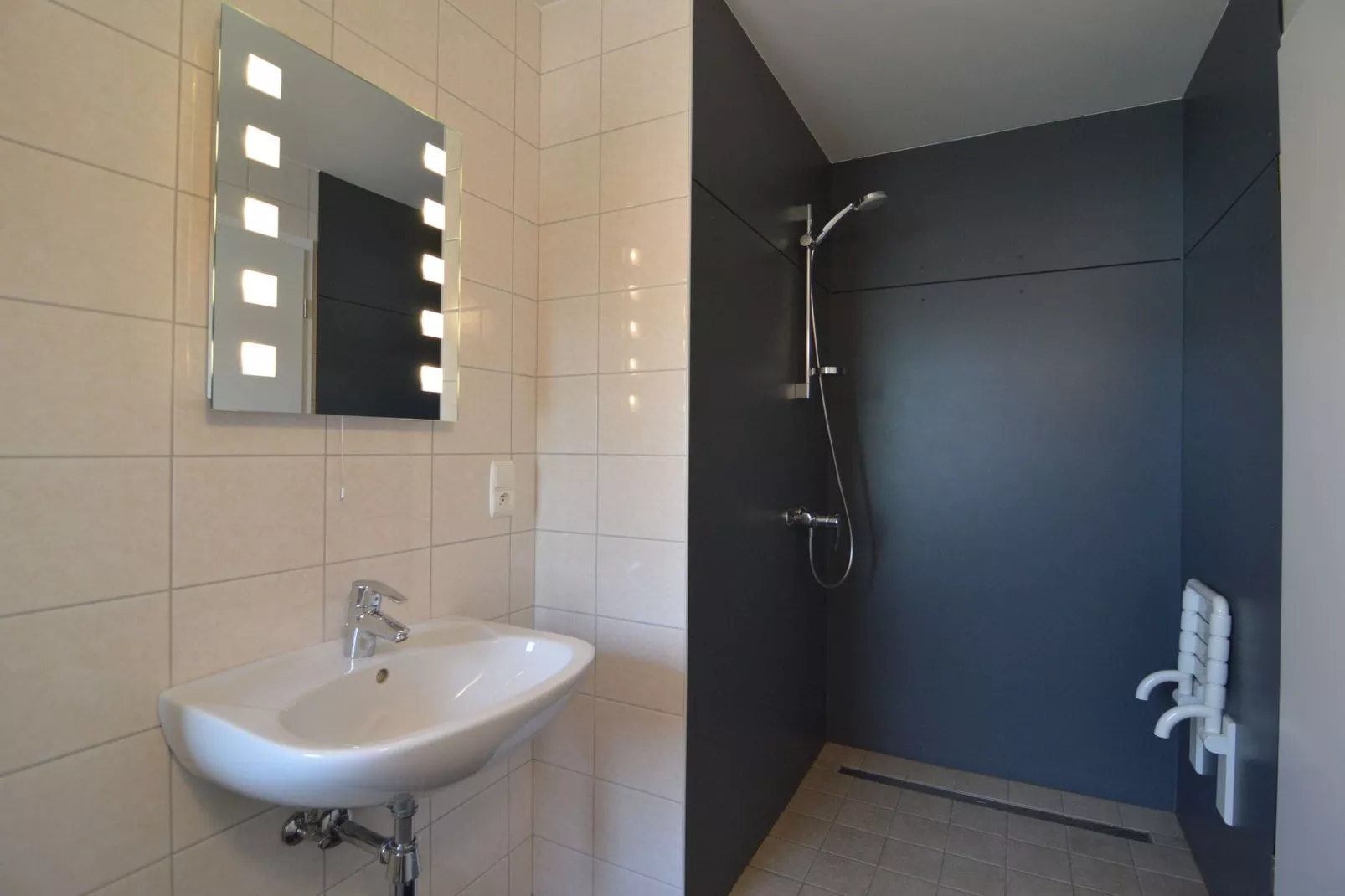Le Lodge des Bruyères-Bathroom