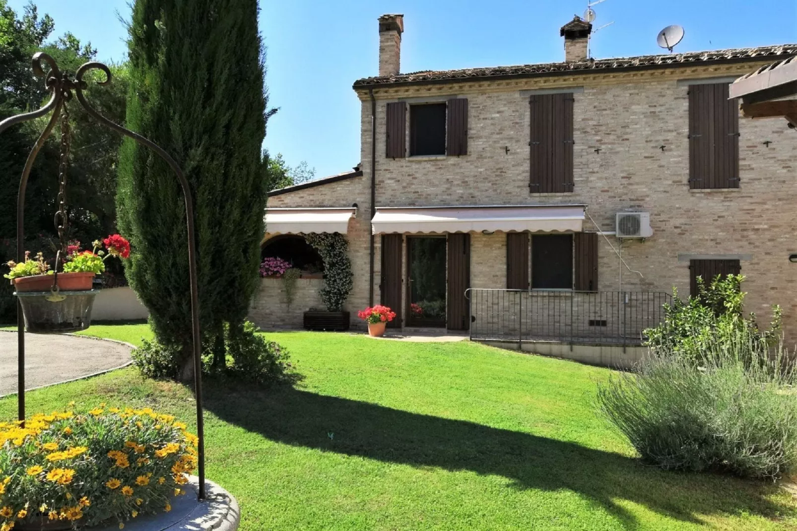 Villa i Girasoli Venti-Exterior summer