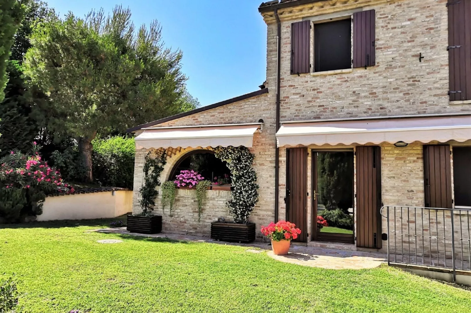 Villa i Girasoli Venti-Exterior summer