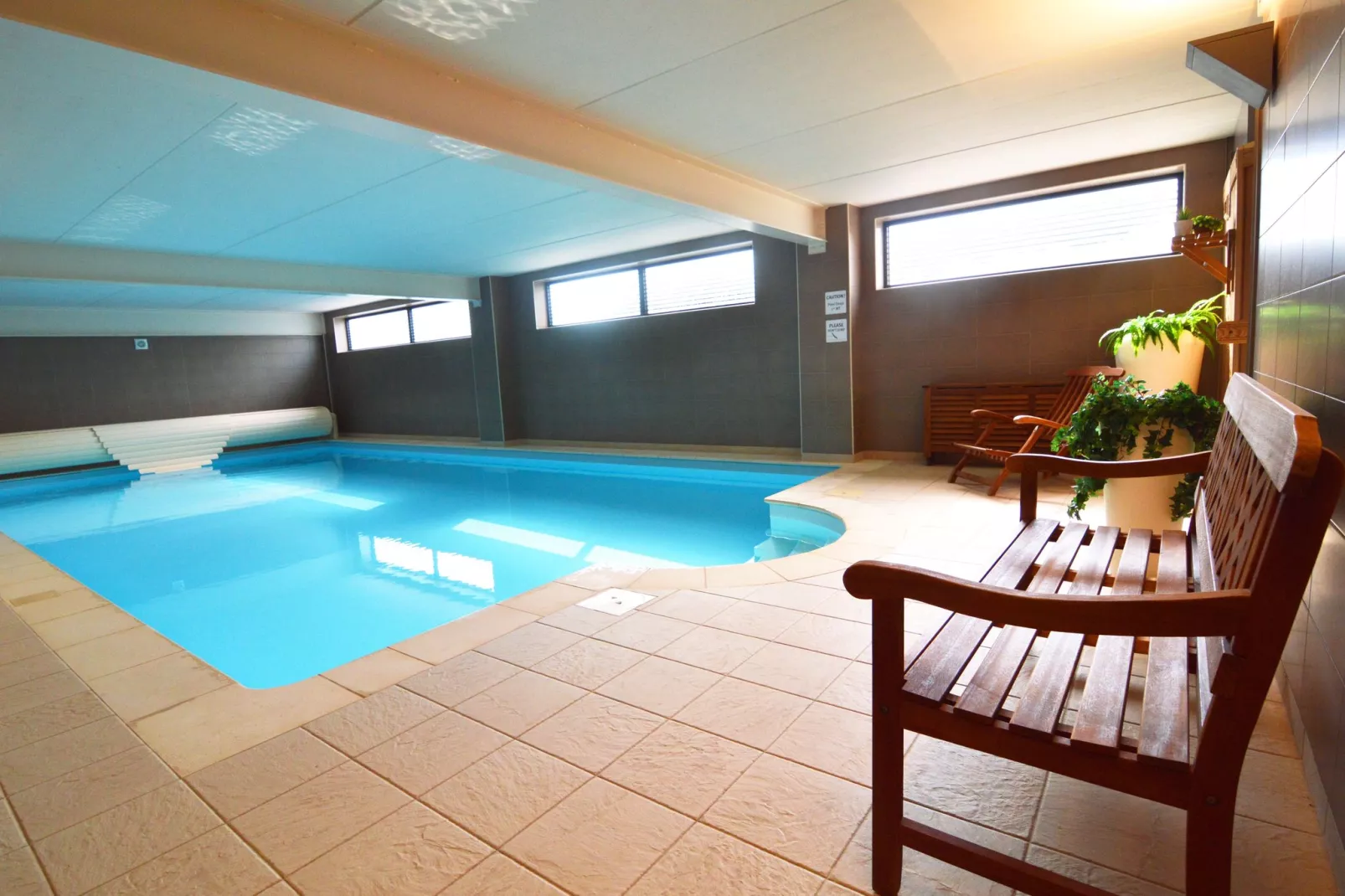La Grande Bleue-Pool