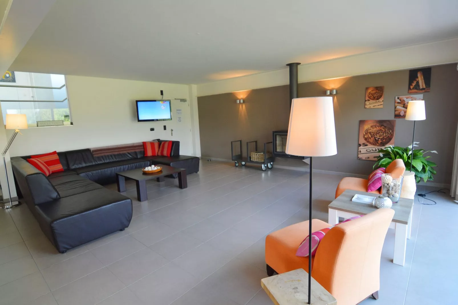 La Grande Bleue-Living room