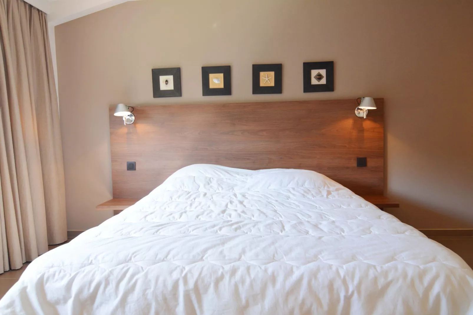 La Grande Bleue-Bedroom