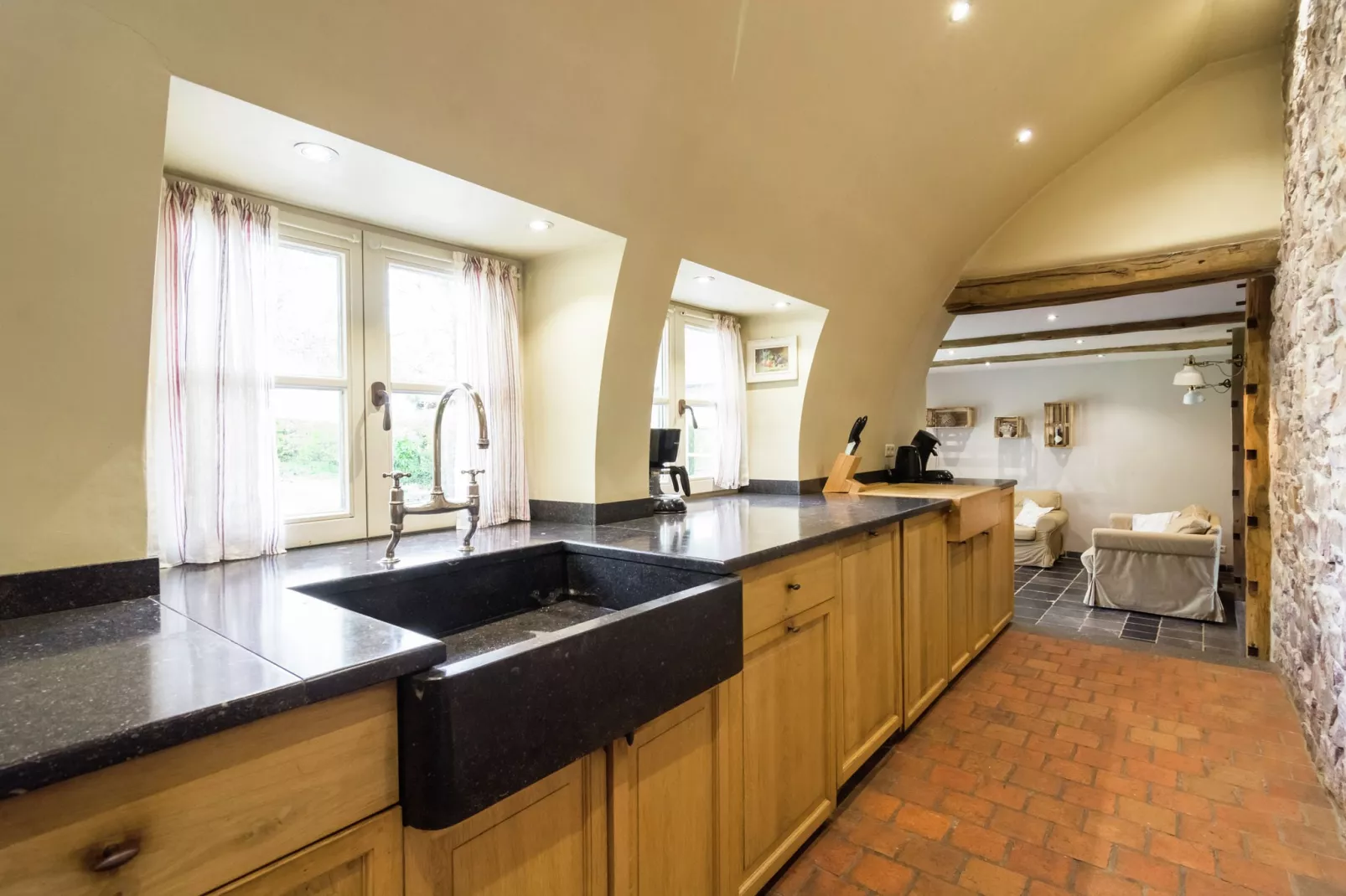 Au Milieu De Nulle Part-Kitchen