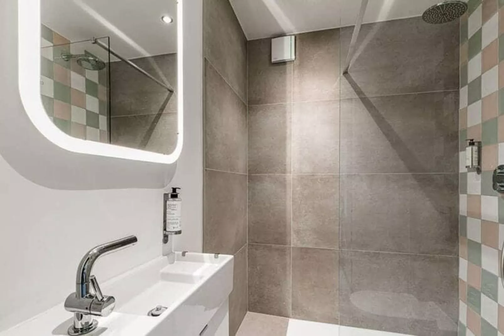 Gite de la Tour-Bathroom