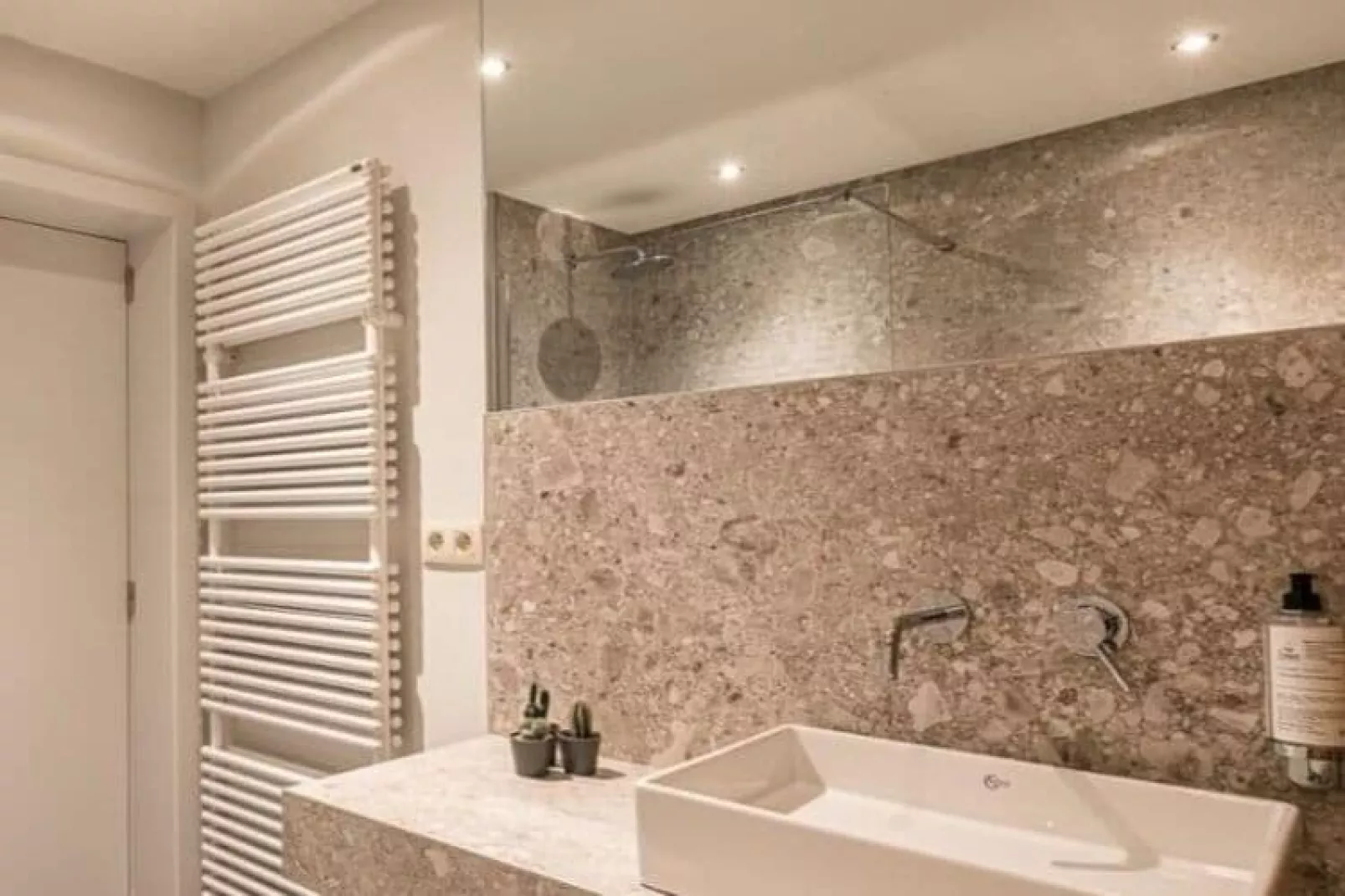Gite de la Tour-Bathroom