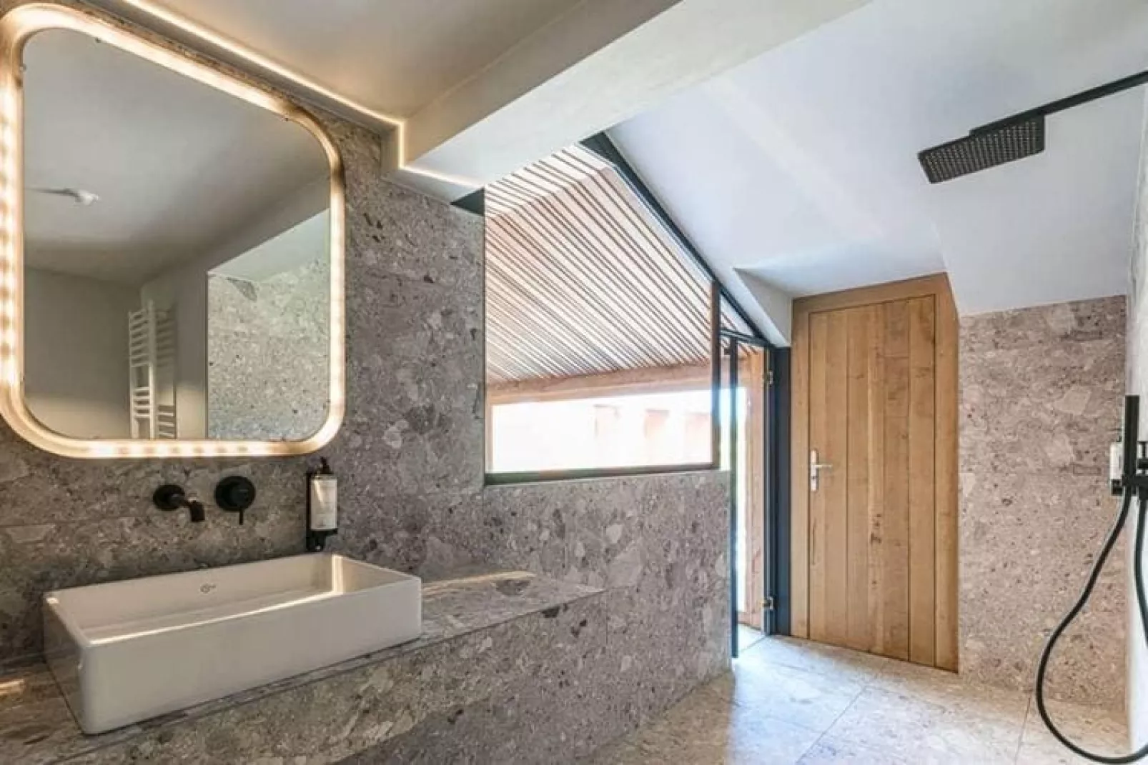Gite de la Tour-Bathroom