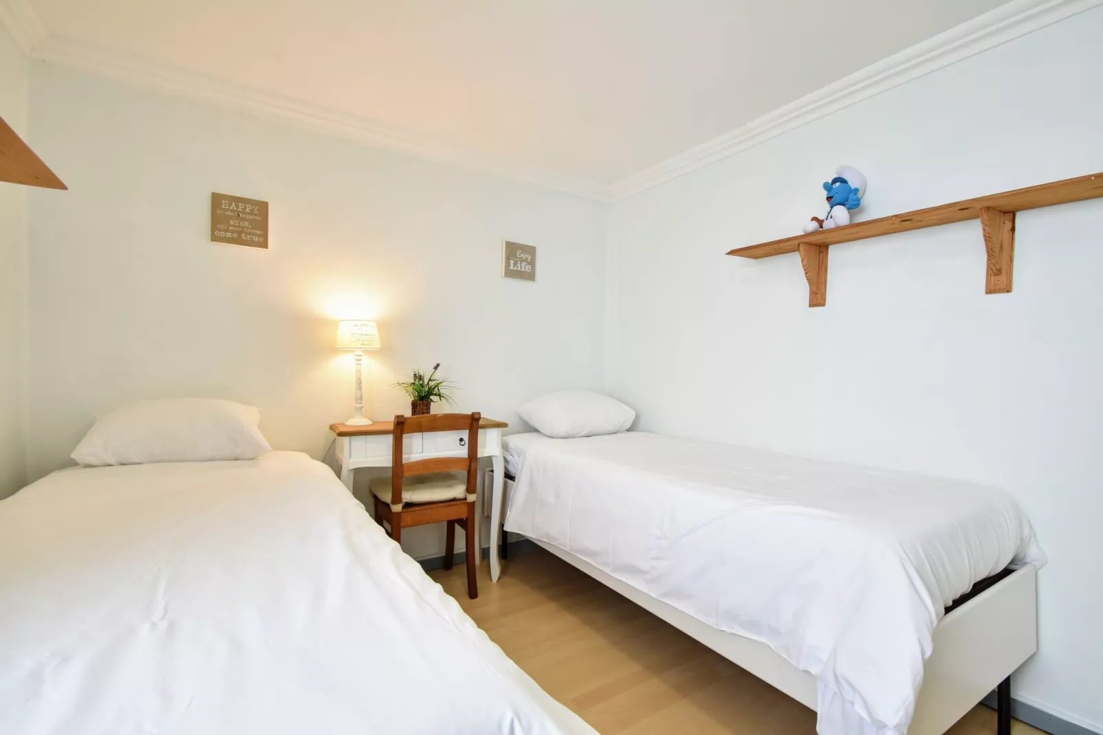 La Maison à la Piscine-Bedroom