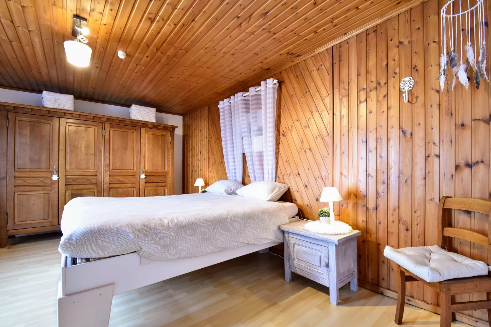 La Maison à la Piscine-Bedroom