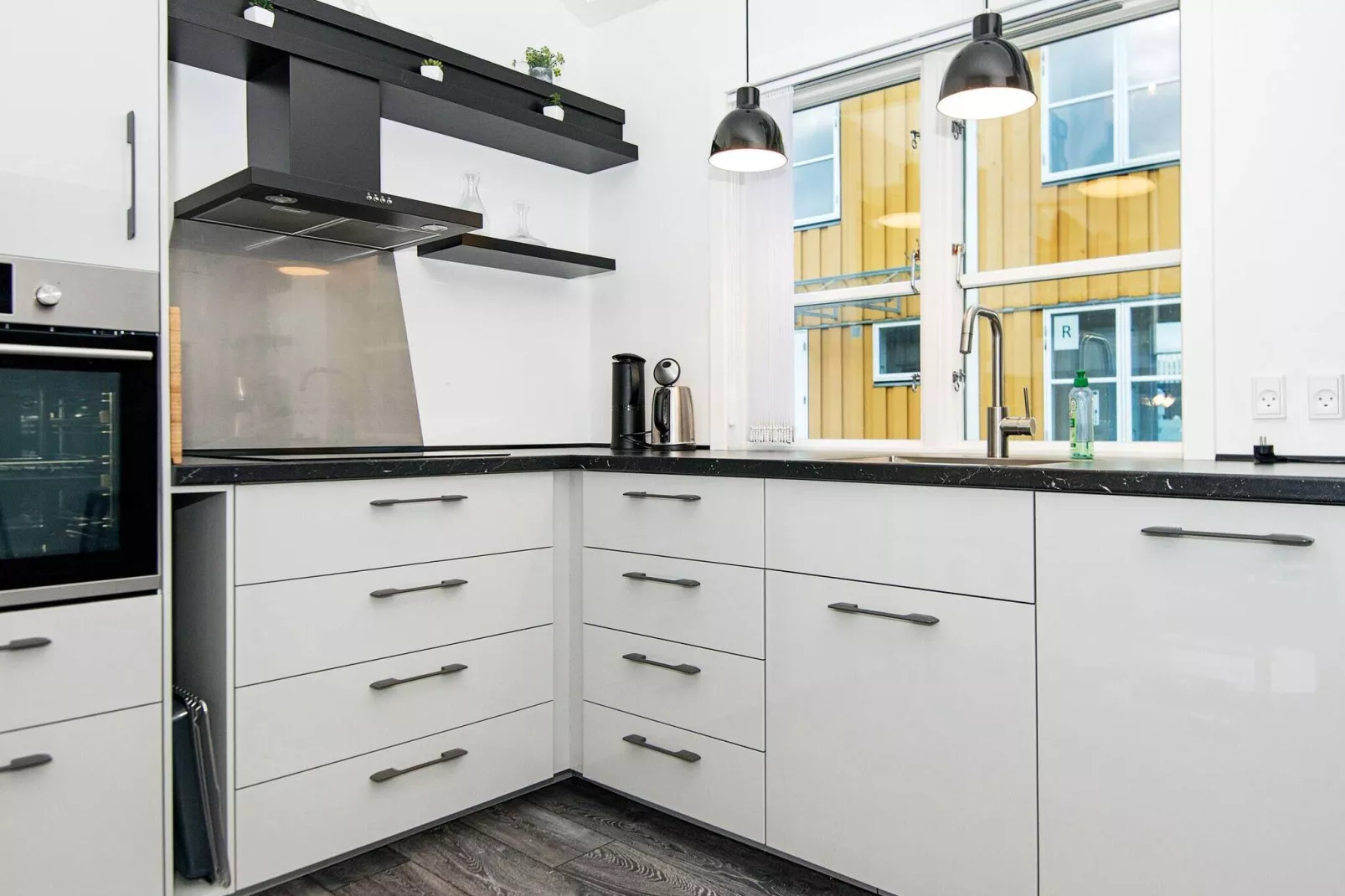 3 room,2 levels-Intérieur