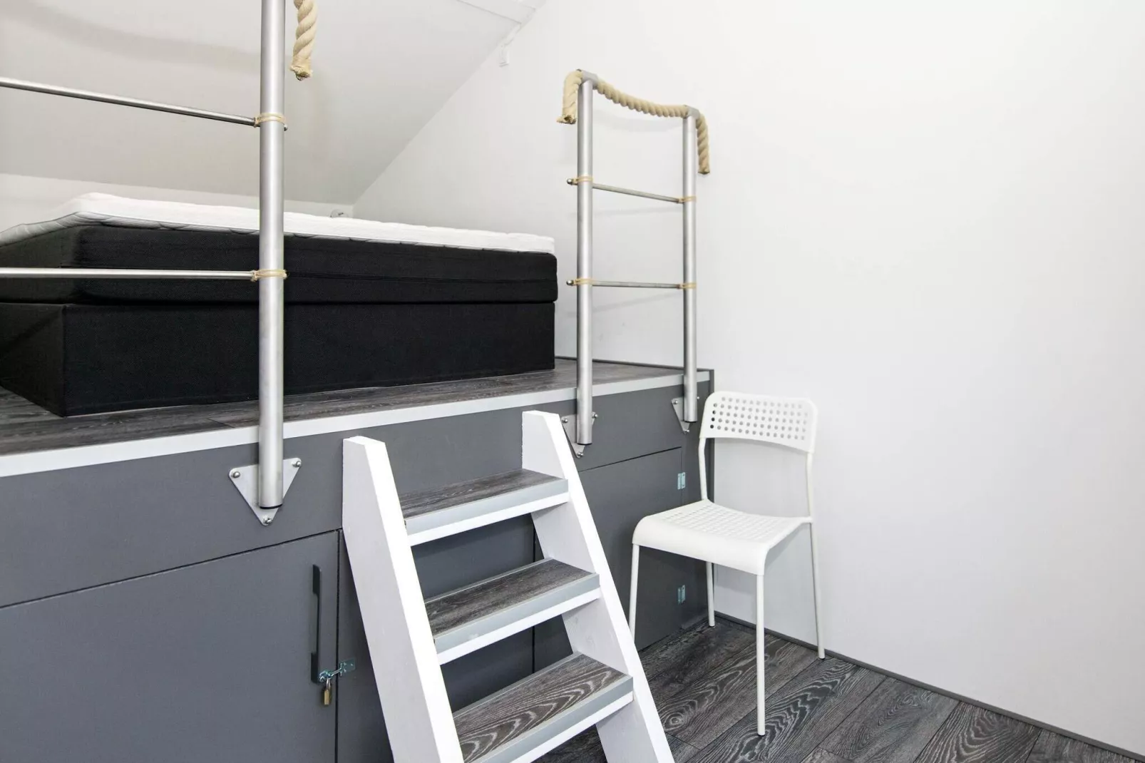 3 room,2 levels-Intérieur