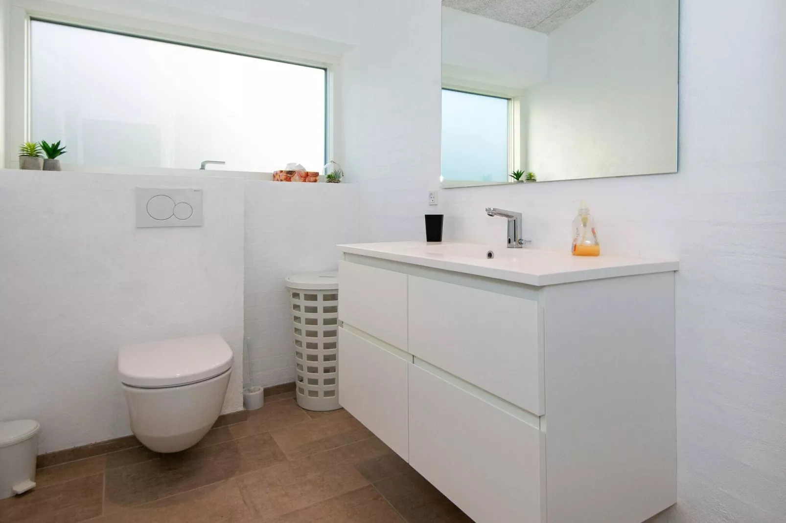 12 person holiday home in Allingåbro-Indoor