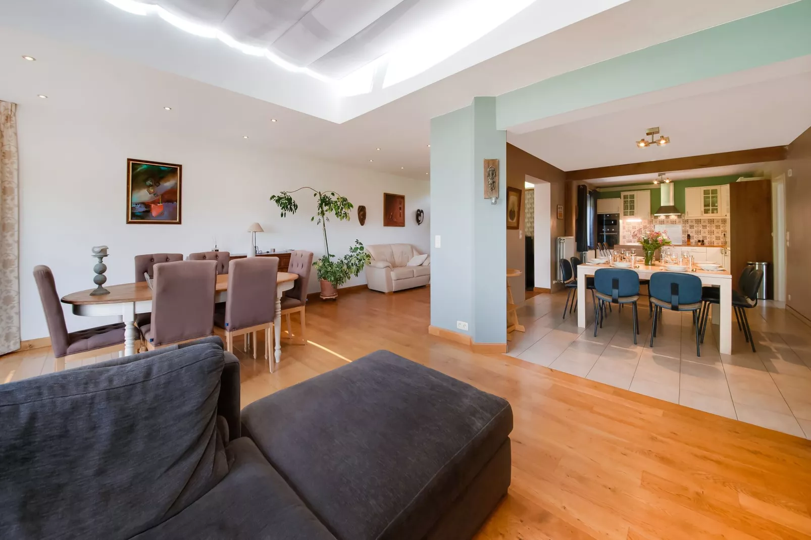 Le MH 13-Living room