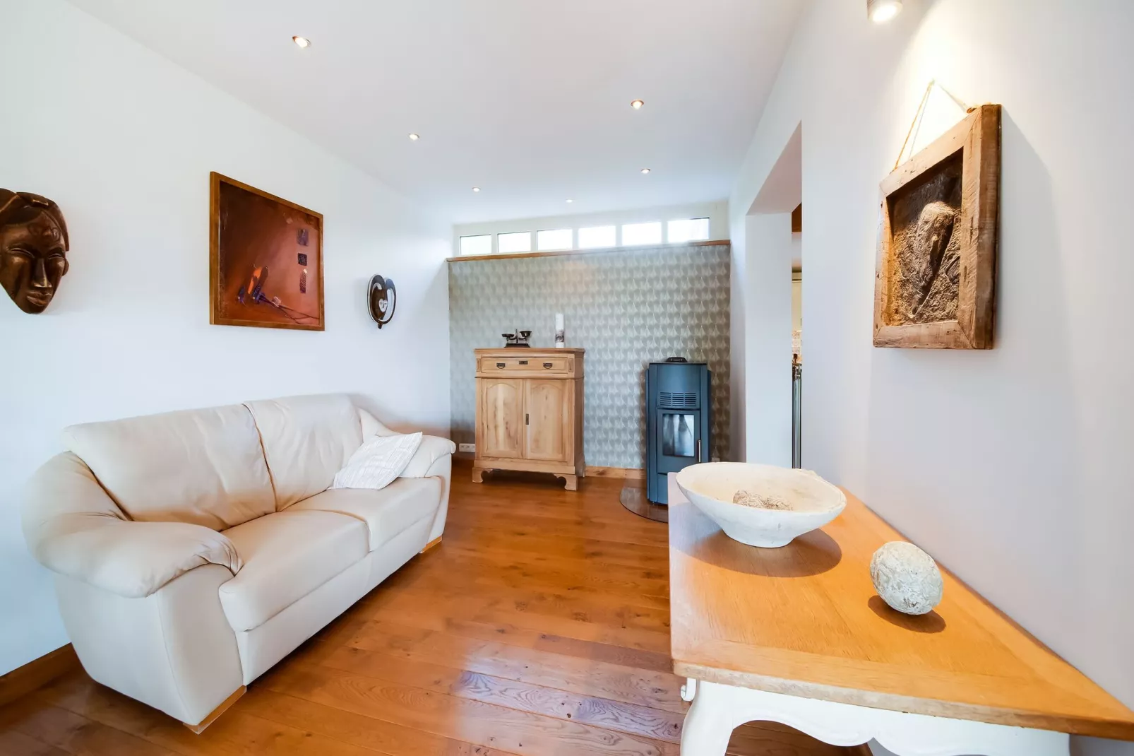 Le MH 13-Living room