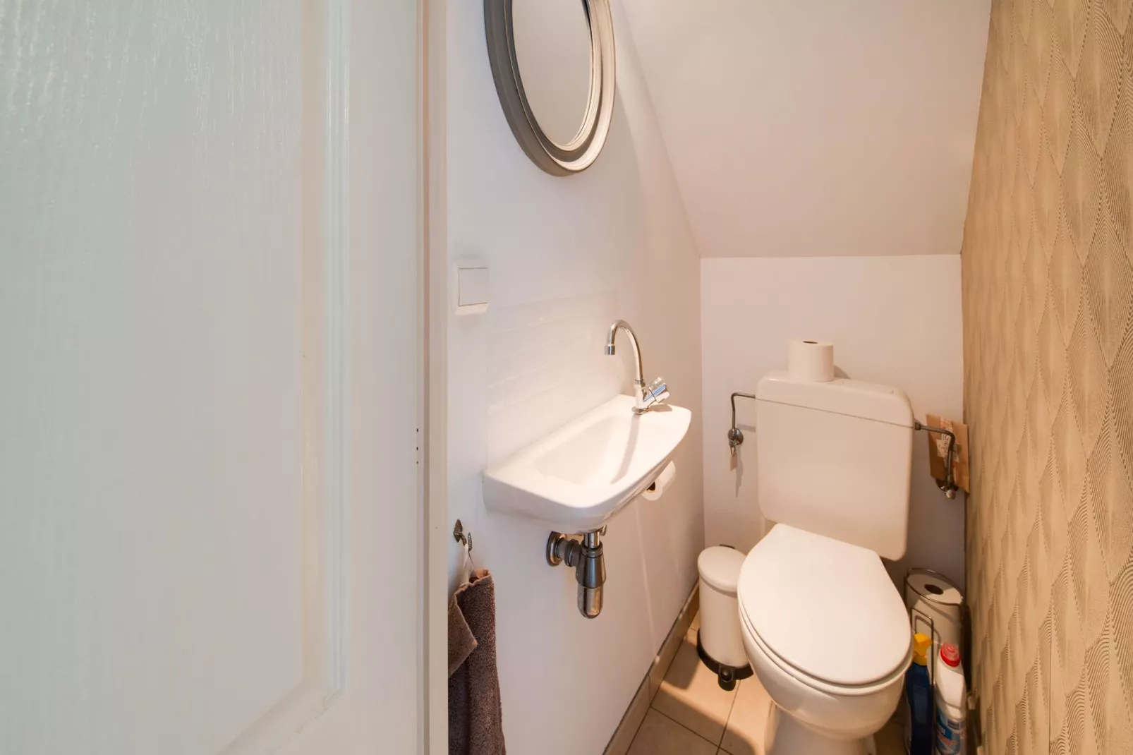 Le MH 13-Bathroom