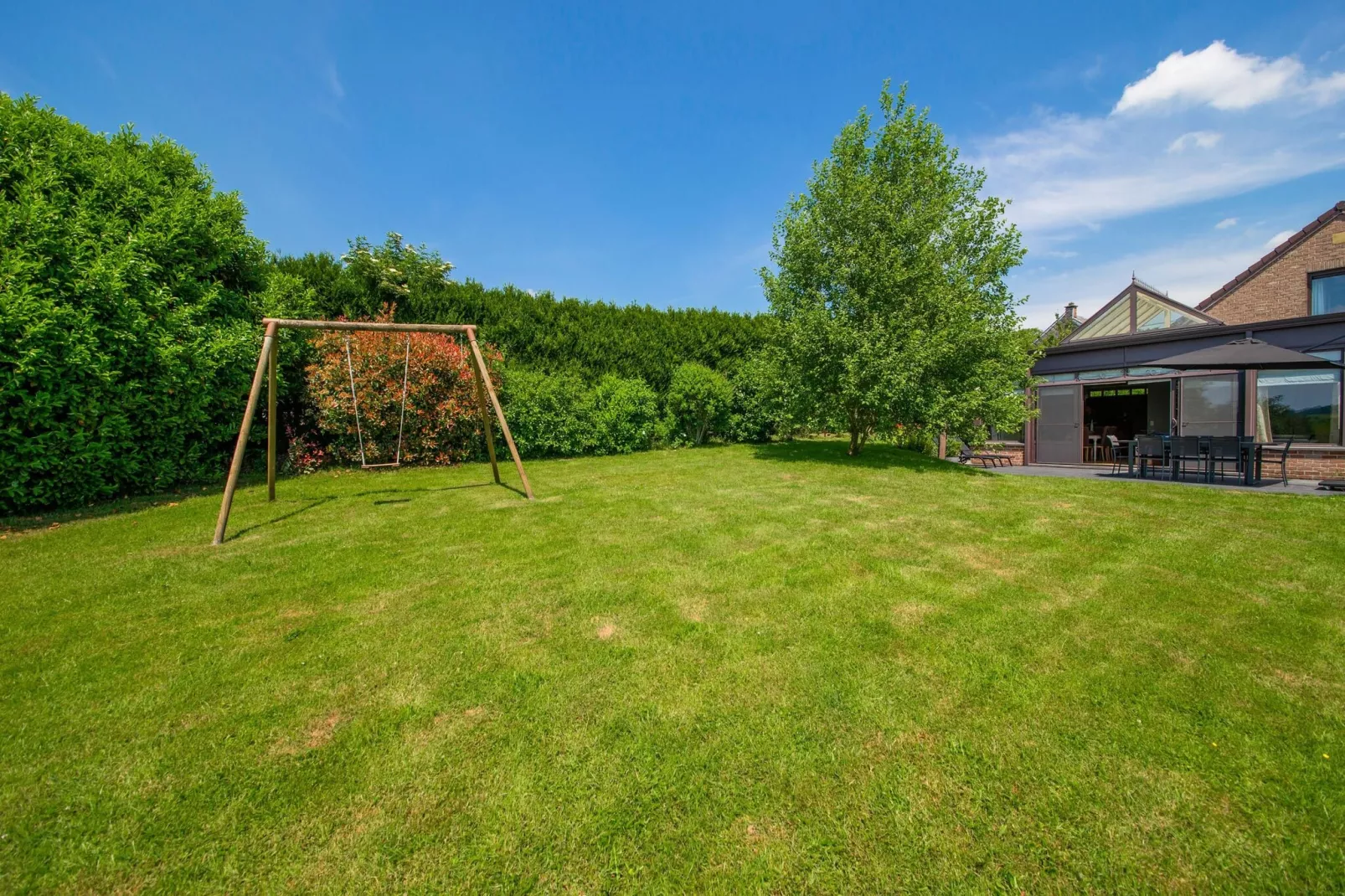 Le MH 13-Gardens summer