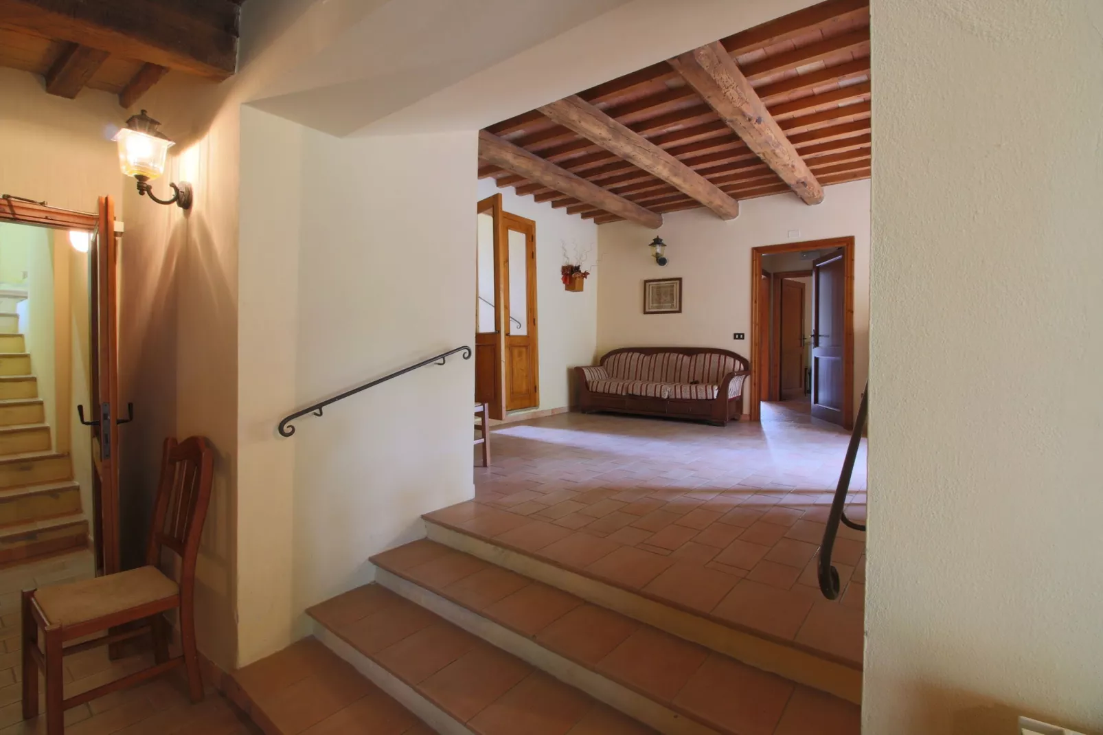 Cal' Bianchino-Living room
