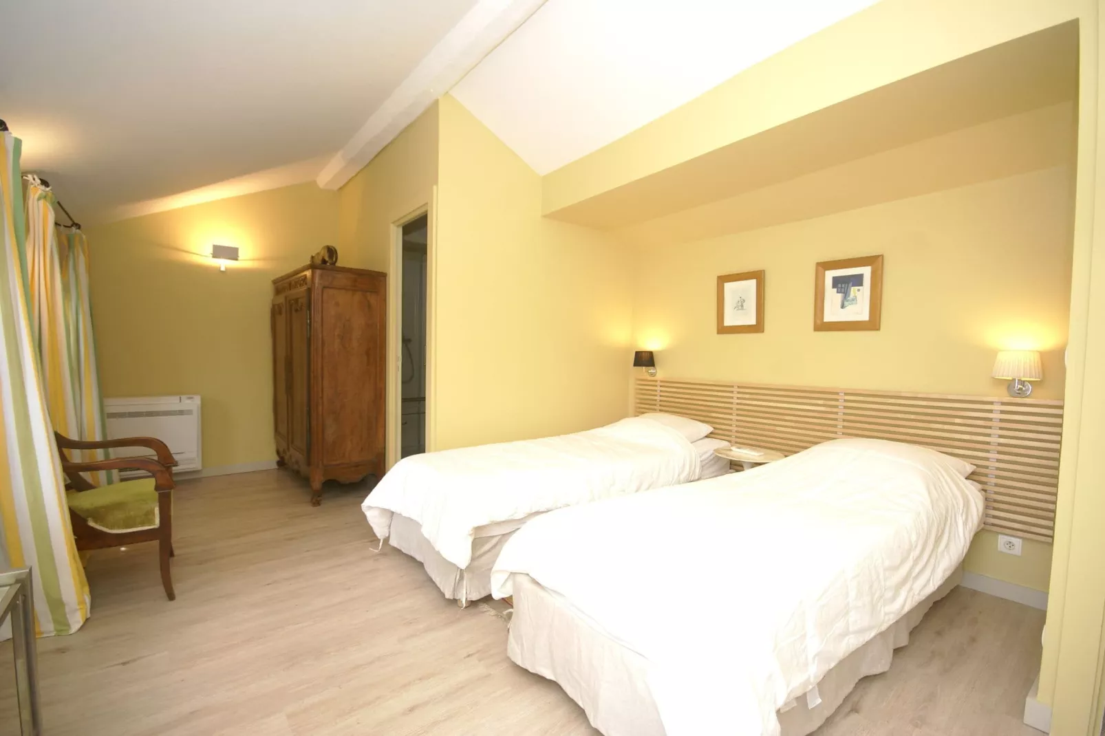 Vue mer-Bedroom