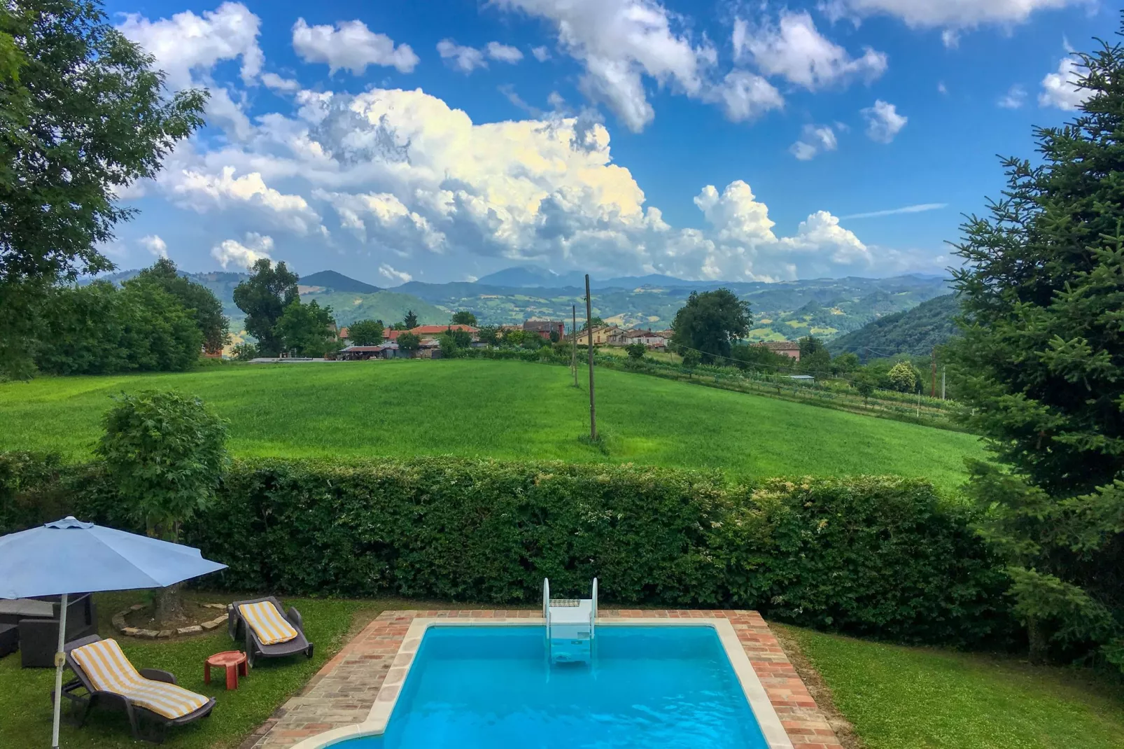 Villa Faggio-Aussicht Sommer