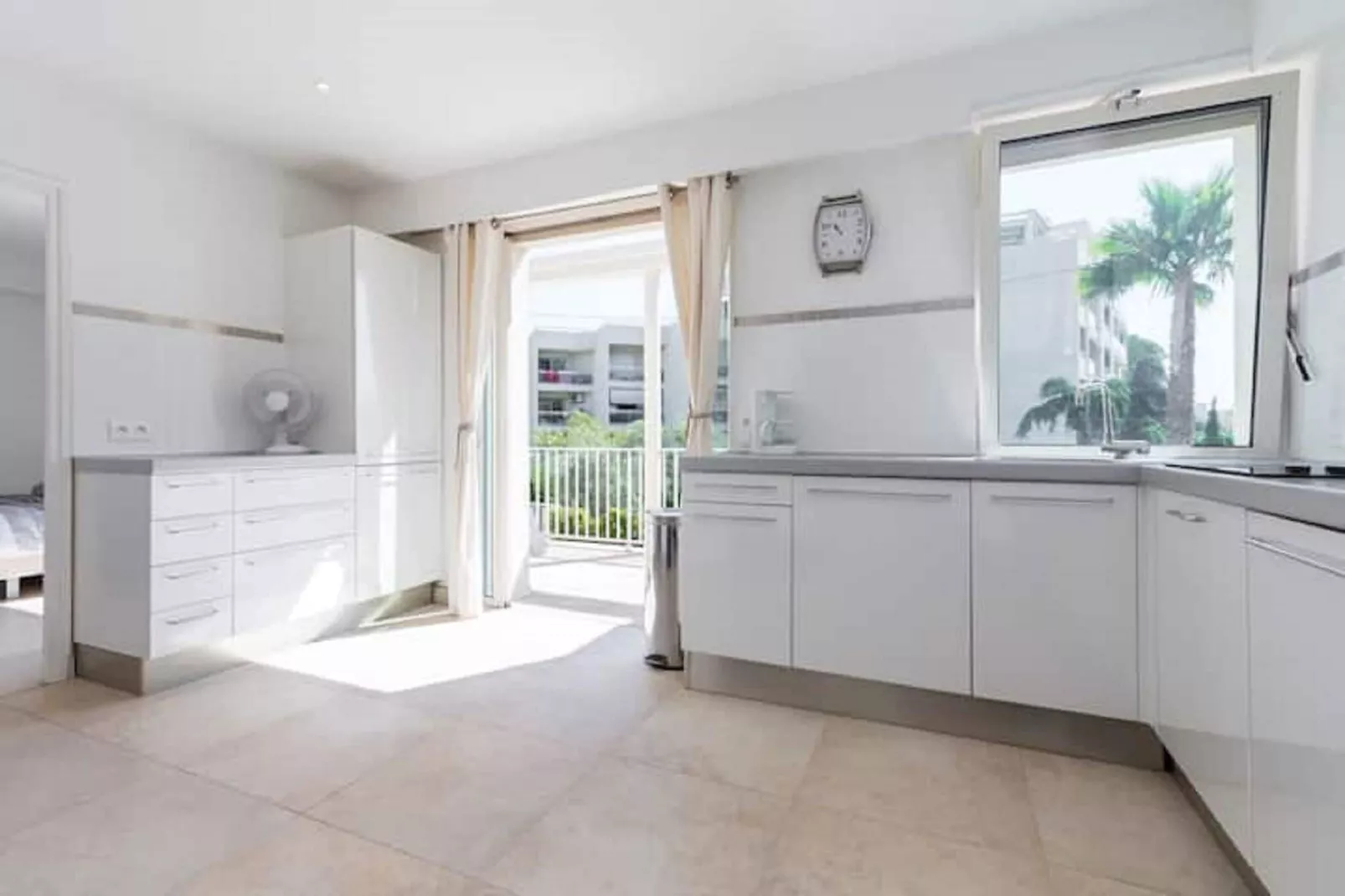 Residence Dulys-Kitchen