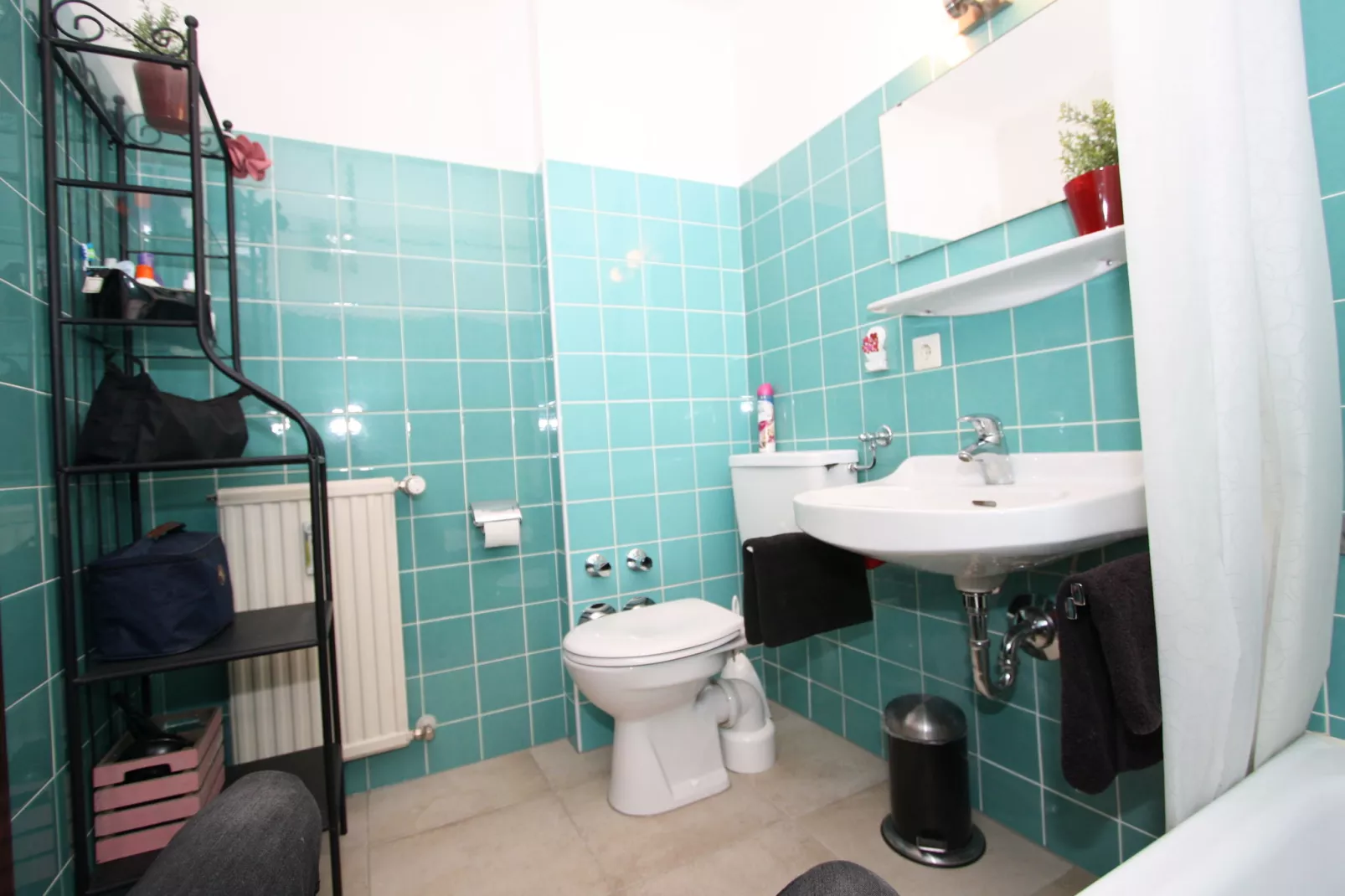 Apartment Urchen-Bathroom