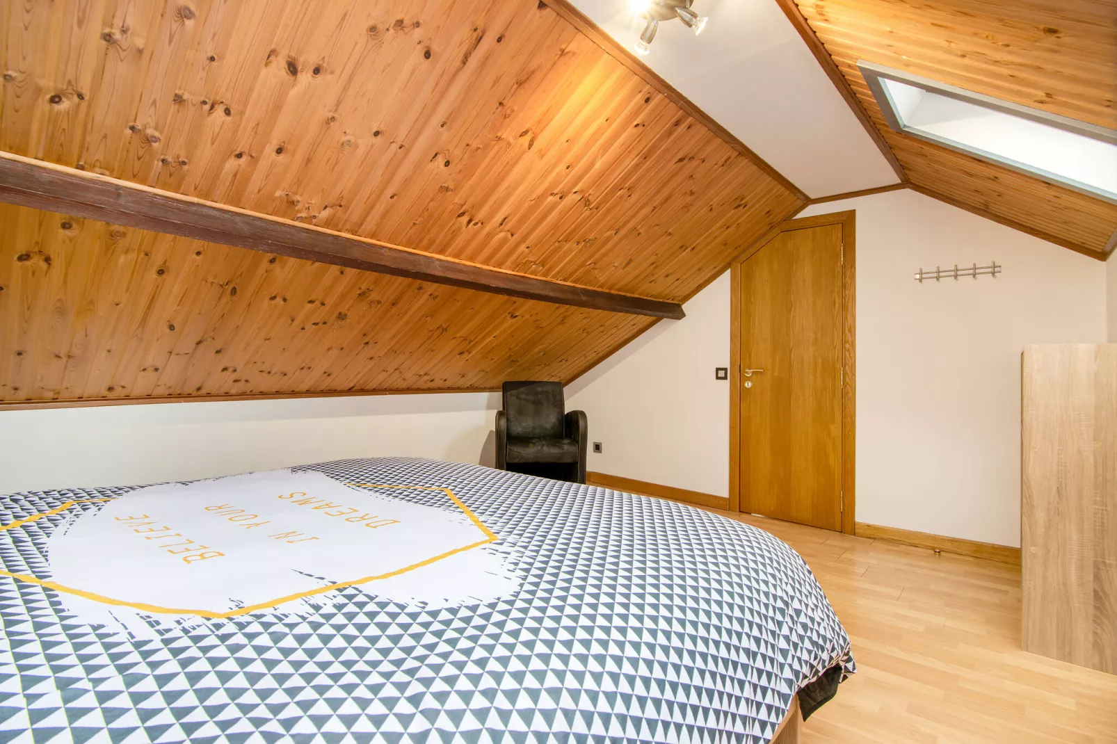 L'Ecureuil-Bedroom