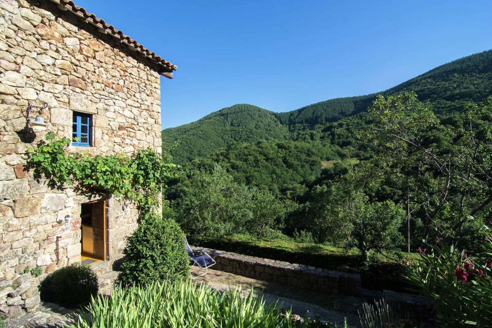 La Roche-Exterior summer