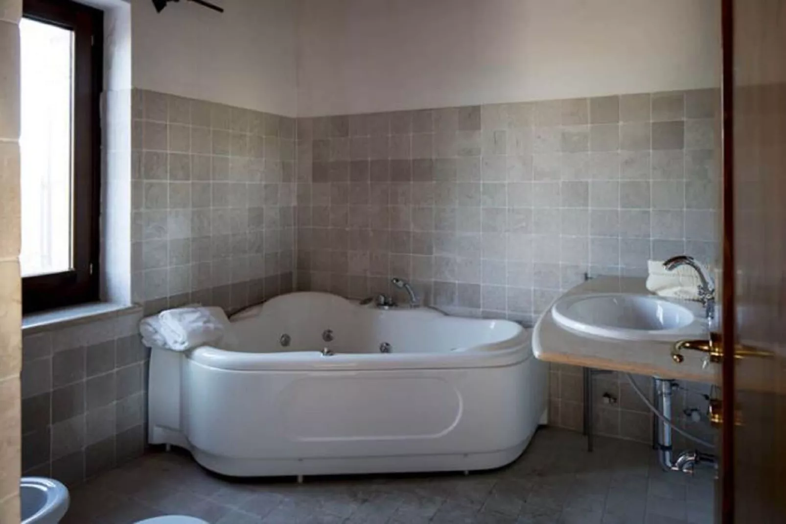 Peperoncino-Bathroom