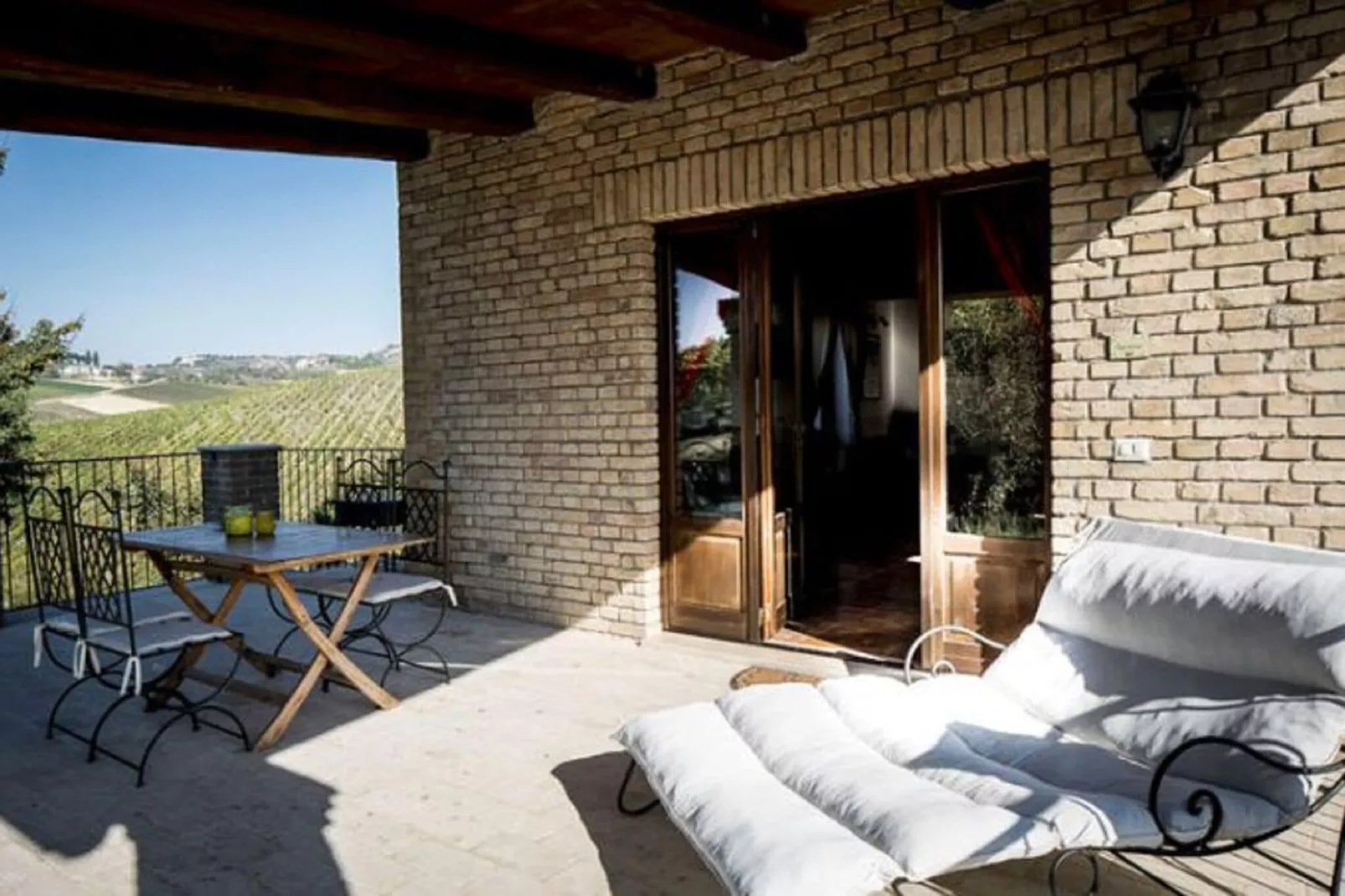 Peperoncino-Terrace balcony