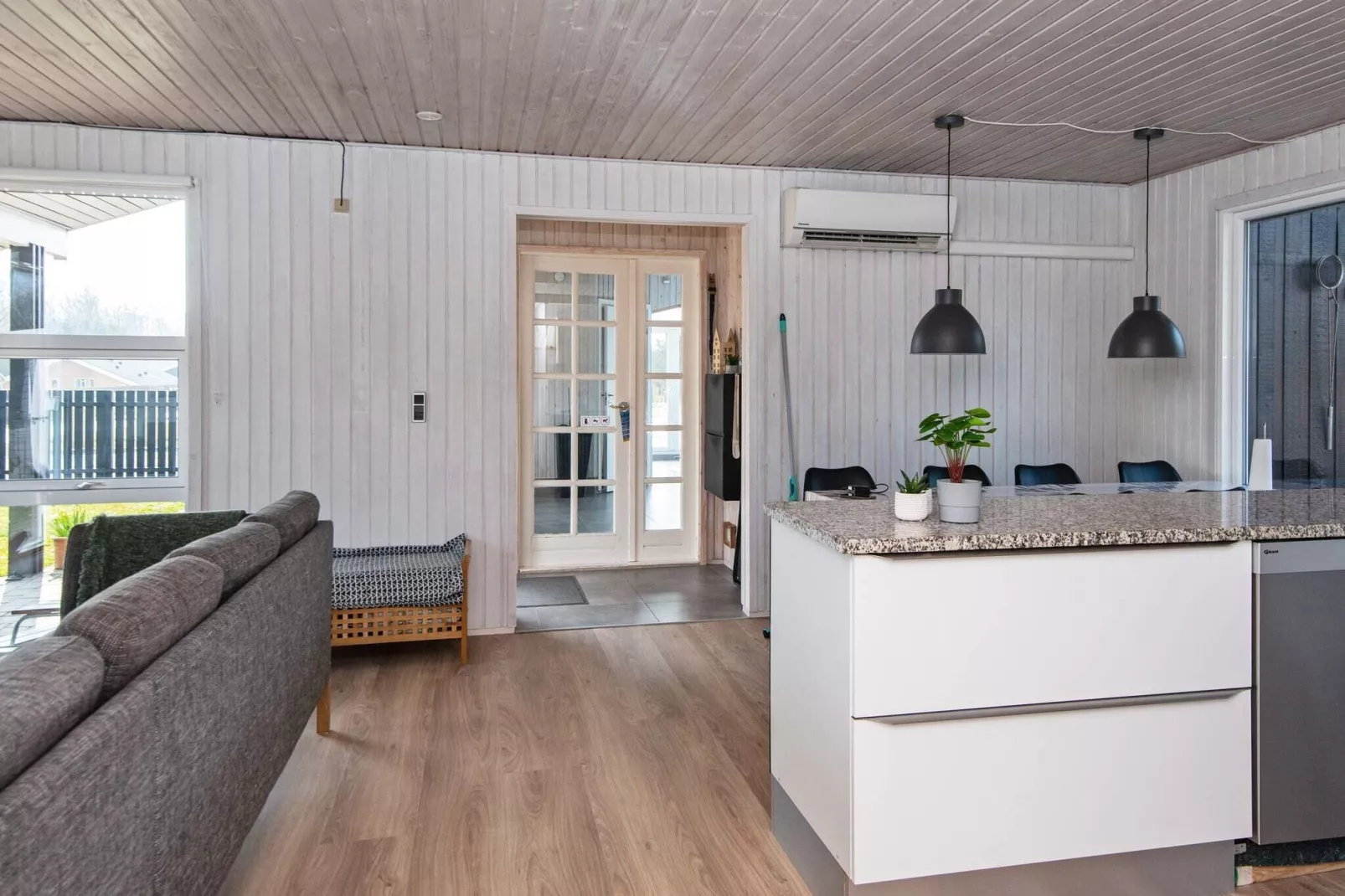 9 person holiday home in Juelsminde-Indoor